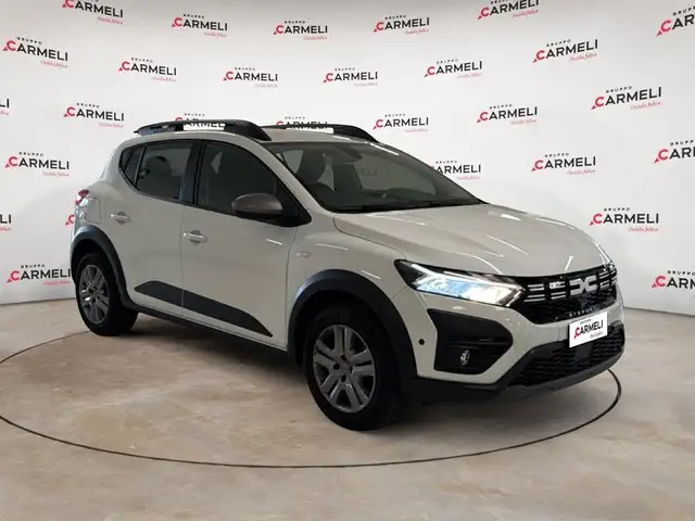 Dacia Sandero view 5