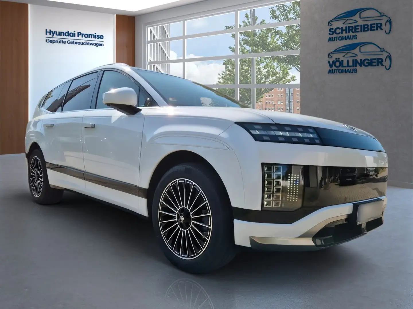 Hyundai IONIQ 9 UNIQ 110KW 307PS Allrad/Schiebedach Bílá - 2