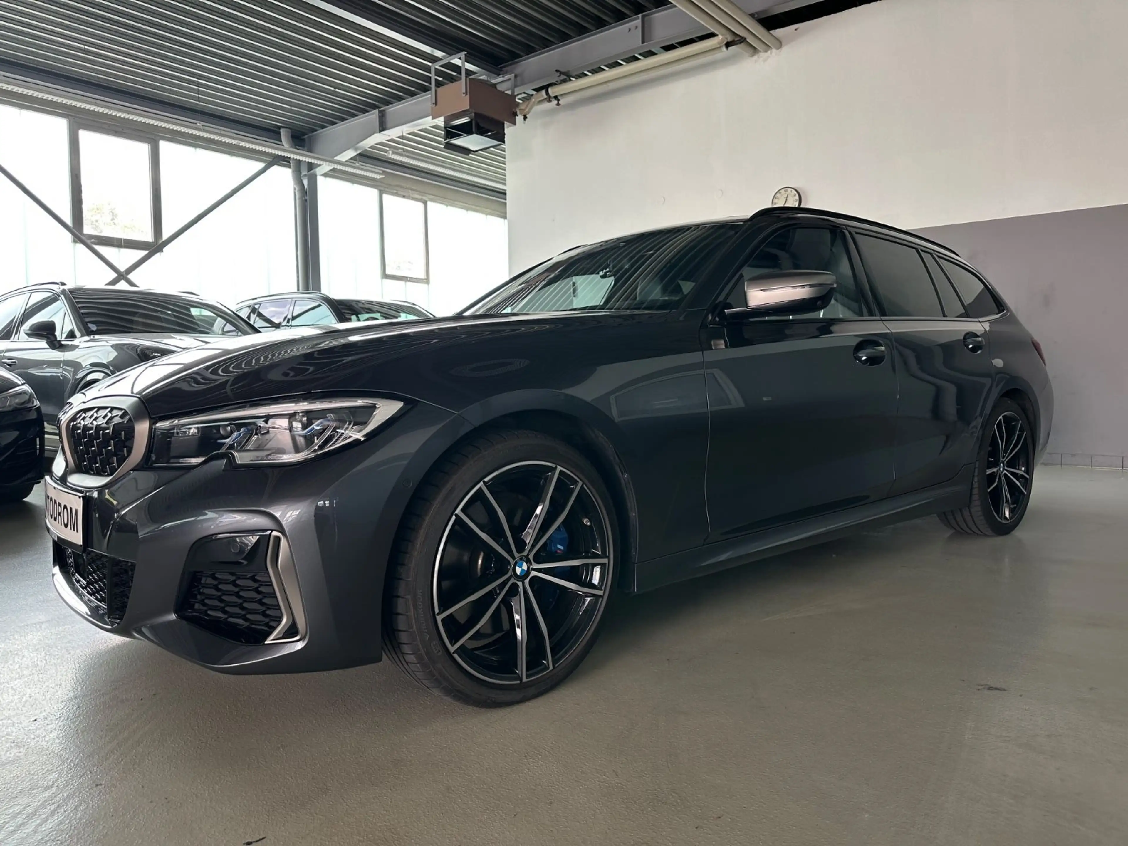 BMW 340 Touring xDrive Laser/Pano/HuD — photo 4