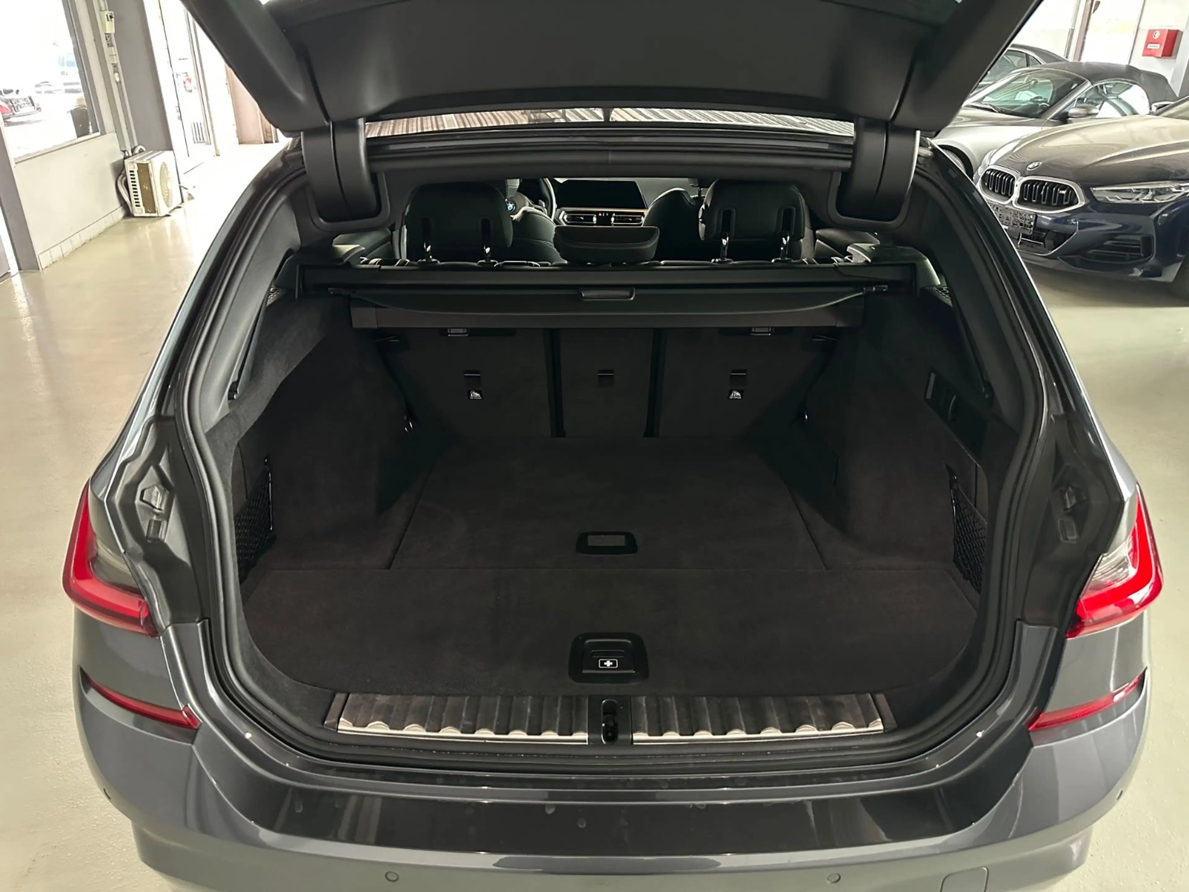 BMW 340 Touring xDrive Laser/Pano/HuD — photo 10