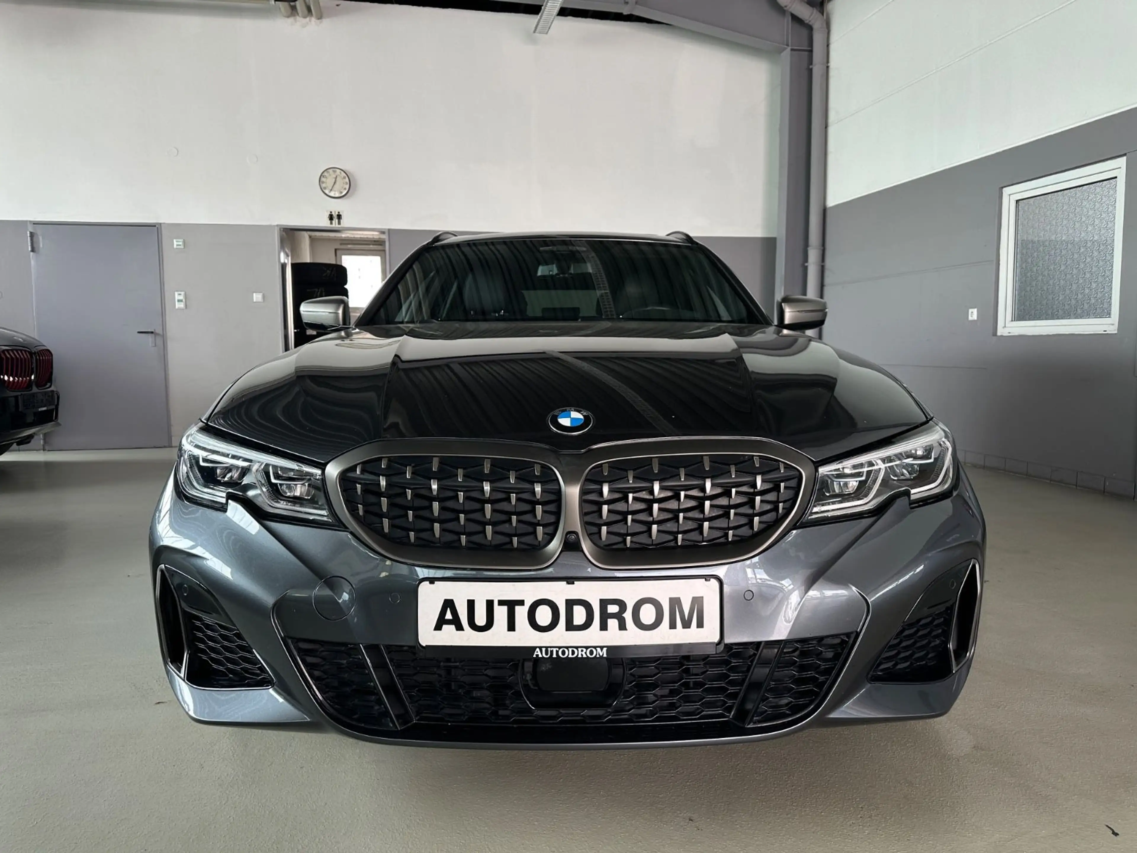 BMW 340 Touring xDrive Laser/Pano/HuD — photo 3