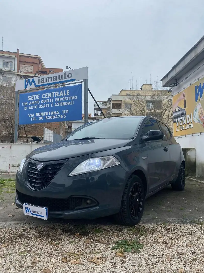 Lancia Ypsilon 1.2cc 69cv Blu/Azzurro - 1