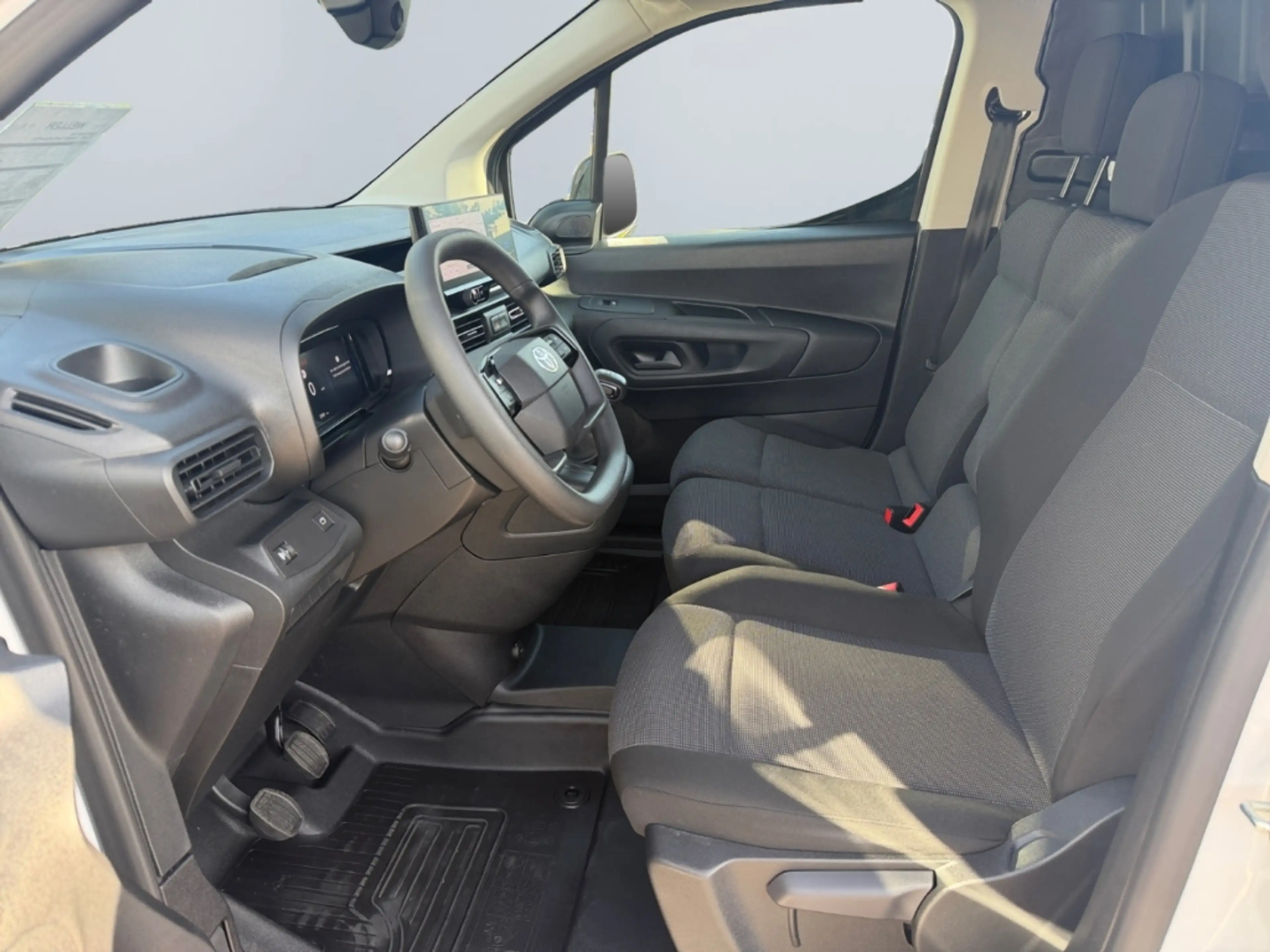 Toyota Proace City 1.5 D-4D L1 Meister *CarPlay*Navi*PDC* — photo 9
