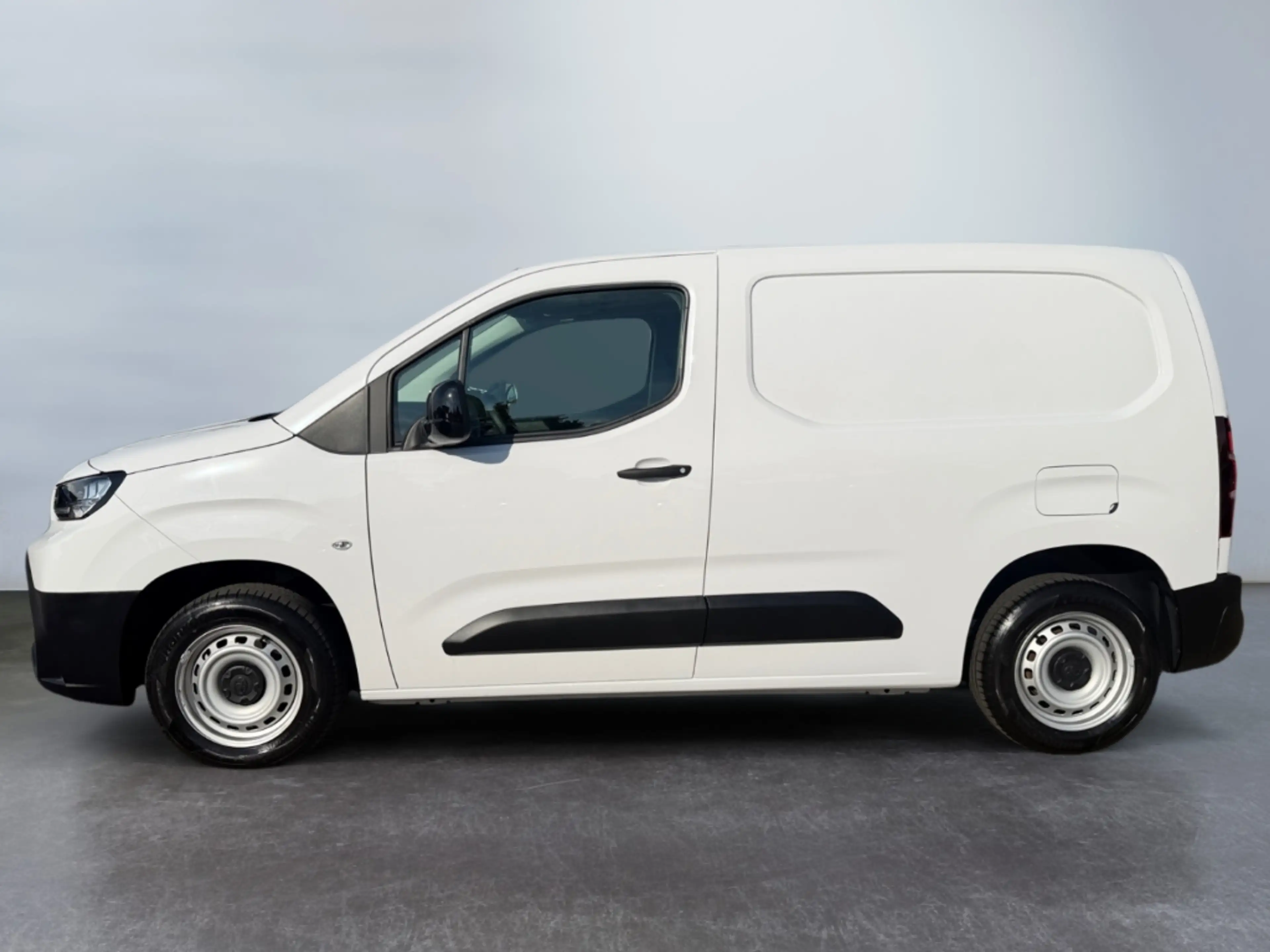 Toyota Proace City 1.5 D-4D L1 Meister *CarPlay*Navi*PDC* — photo 5
