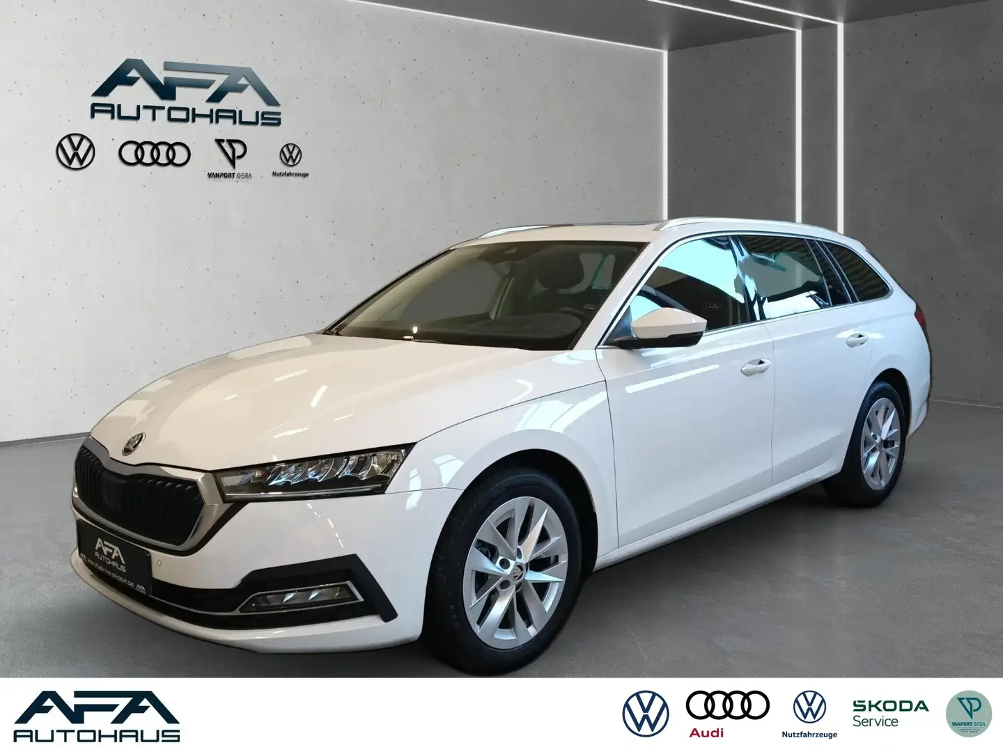 Skoda Octavia Combi 2.0 TDI SYTLE DSG Pano*AHK*NAV*ACC Weiß - 1