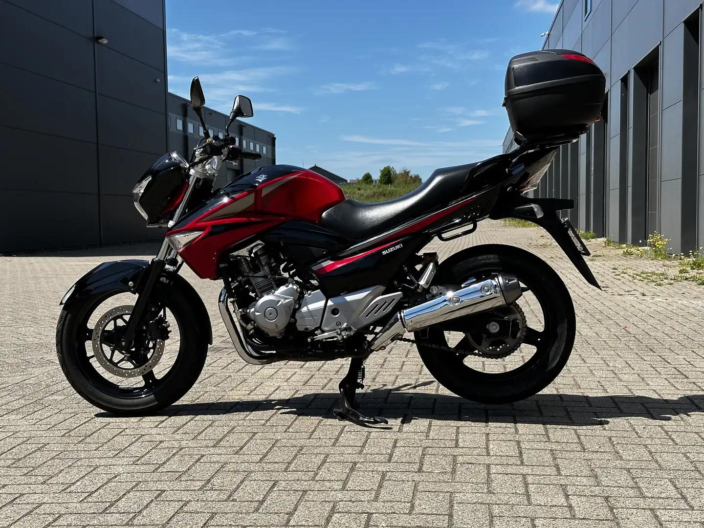 Suzuki Inazuma 250 - 2