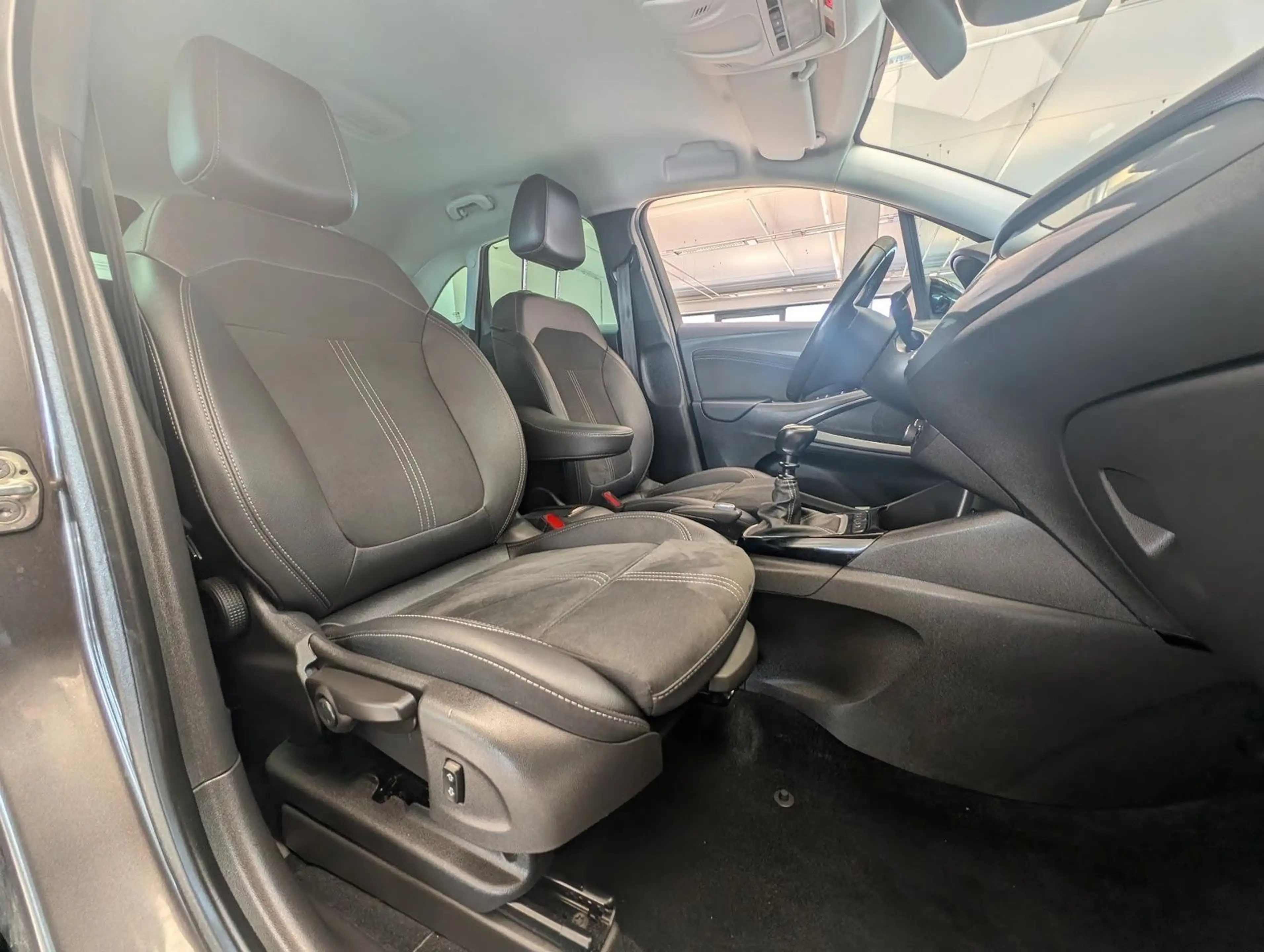 Opel Crossland X Crossland Elegance HUD. NAVI. KAMERA. LED — photo 15