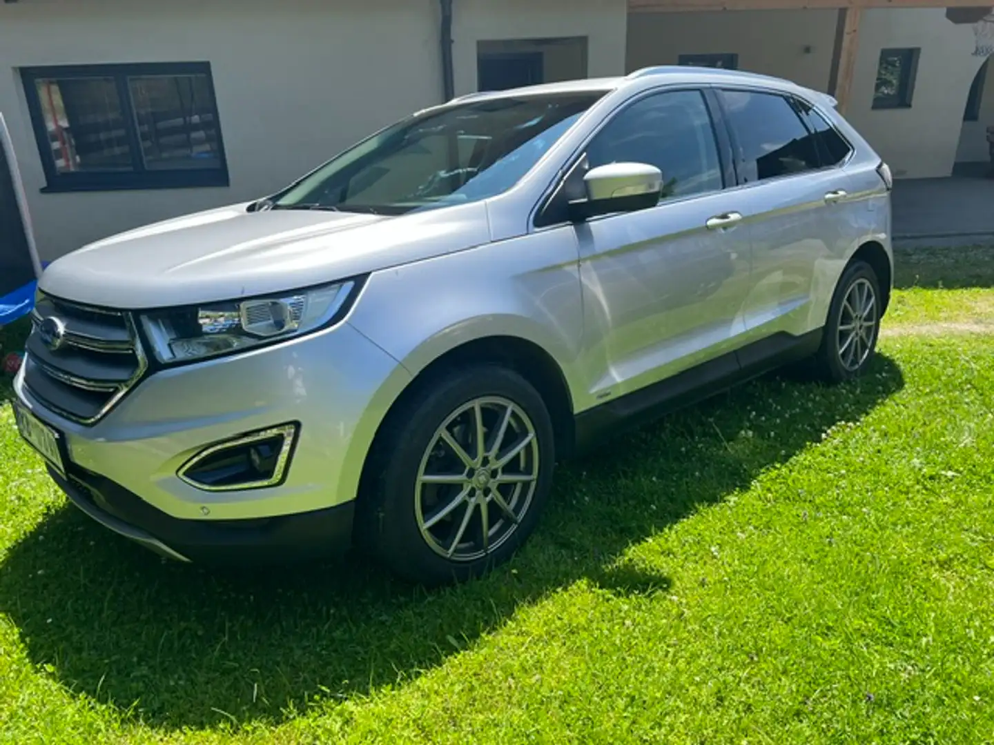 Ford Edge Edge 2,0 TDCi Titanium 4x4 Start/Stop Silber - 1