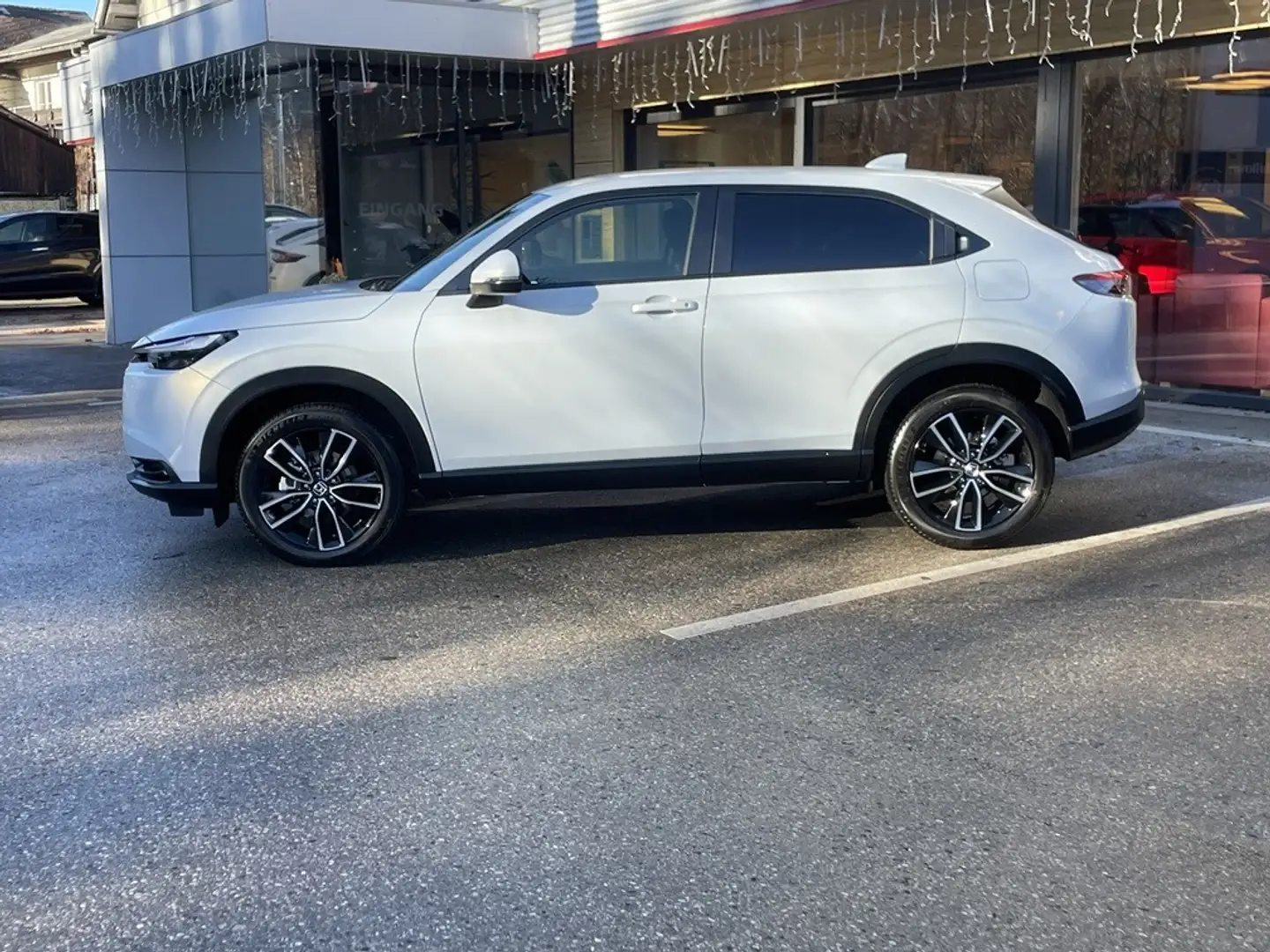 Honda HR-V 1,5 i-MMD Hybrid 2WD Elegance Aut. Weiß - 2