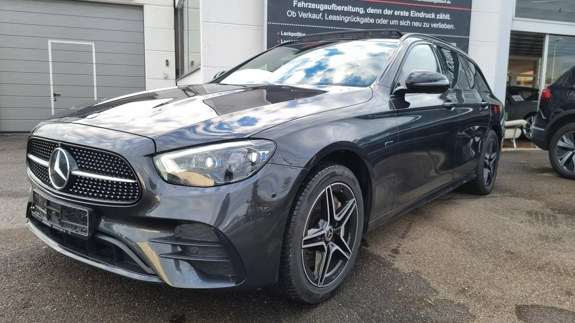 Mercedes-Benz E 300 E 300 de T 4Matic AMG-Line Pano 360°K Multibeam Grau - 1