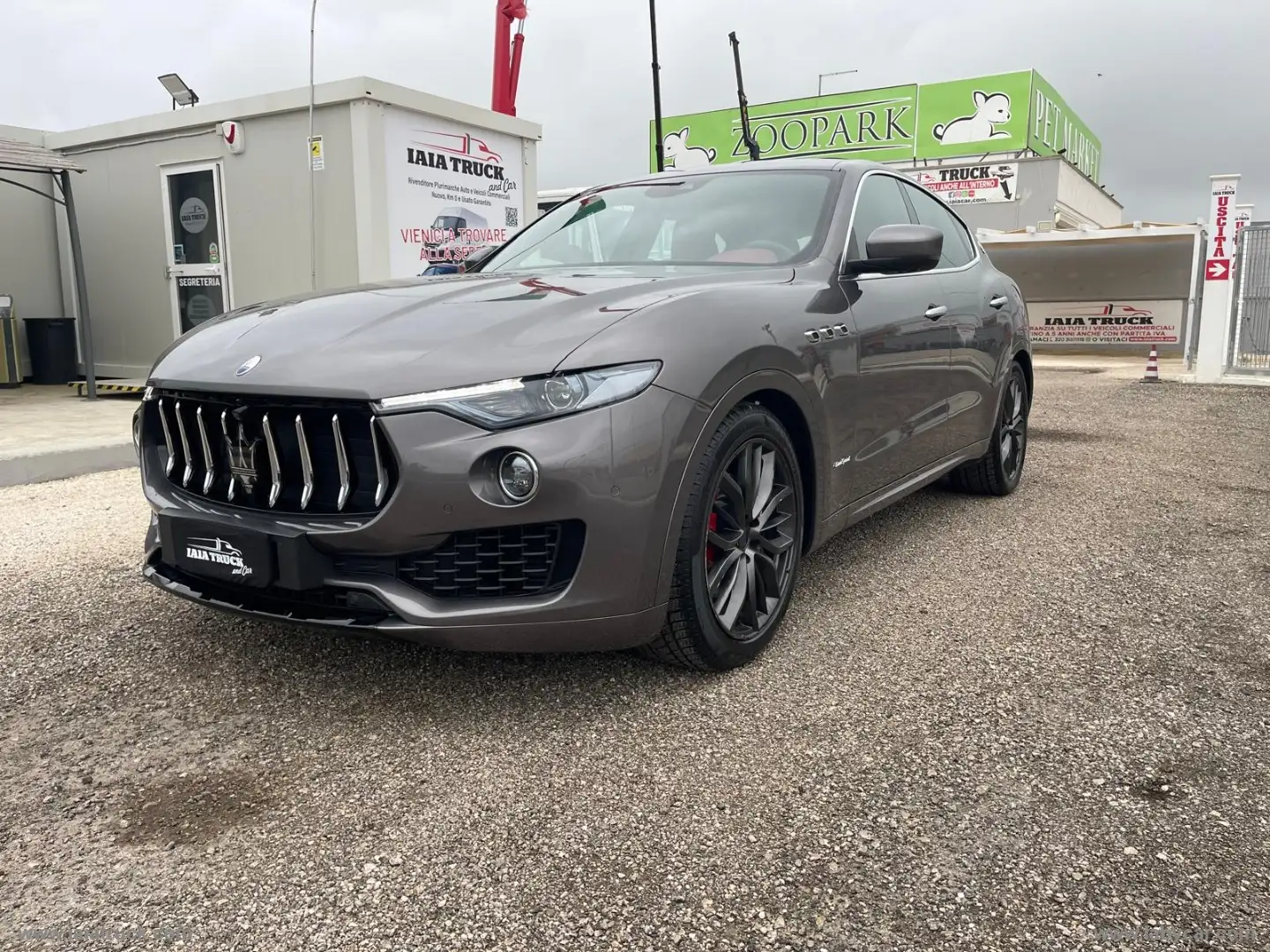 Maserati Levante V6 Diesel 275 CV AWD GRANDSPORT 3.0 DIESEL Grigio - 1