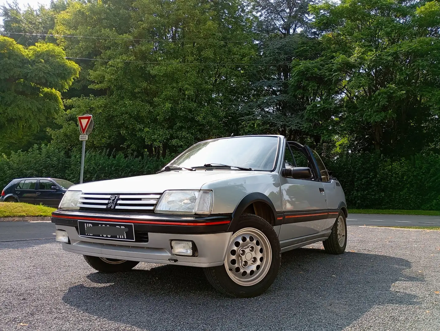Peugeot 205 Cabriolet 1.4 CJ - 1