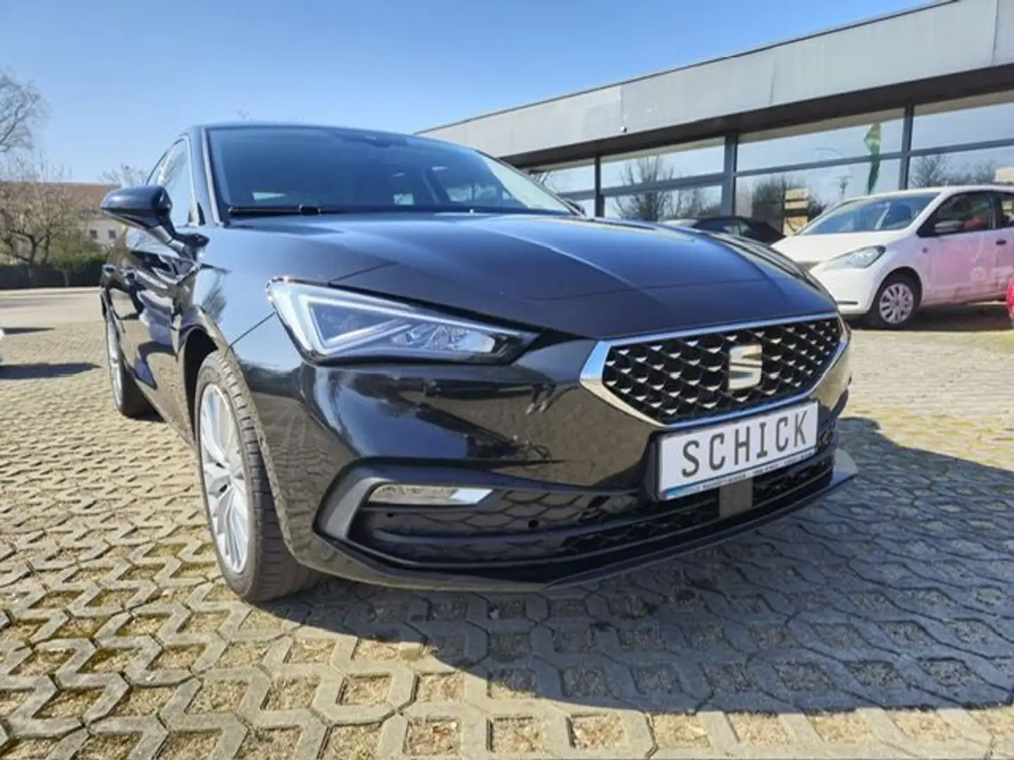 SEAT Leon Xcellence Schwarz - 1