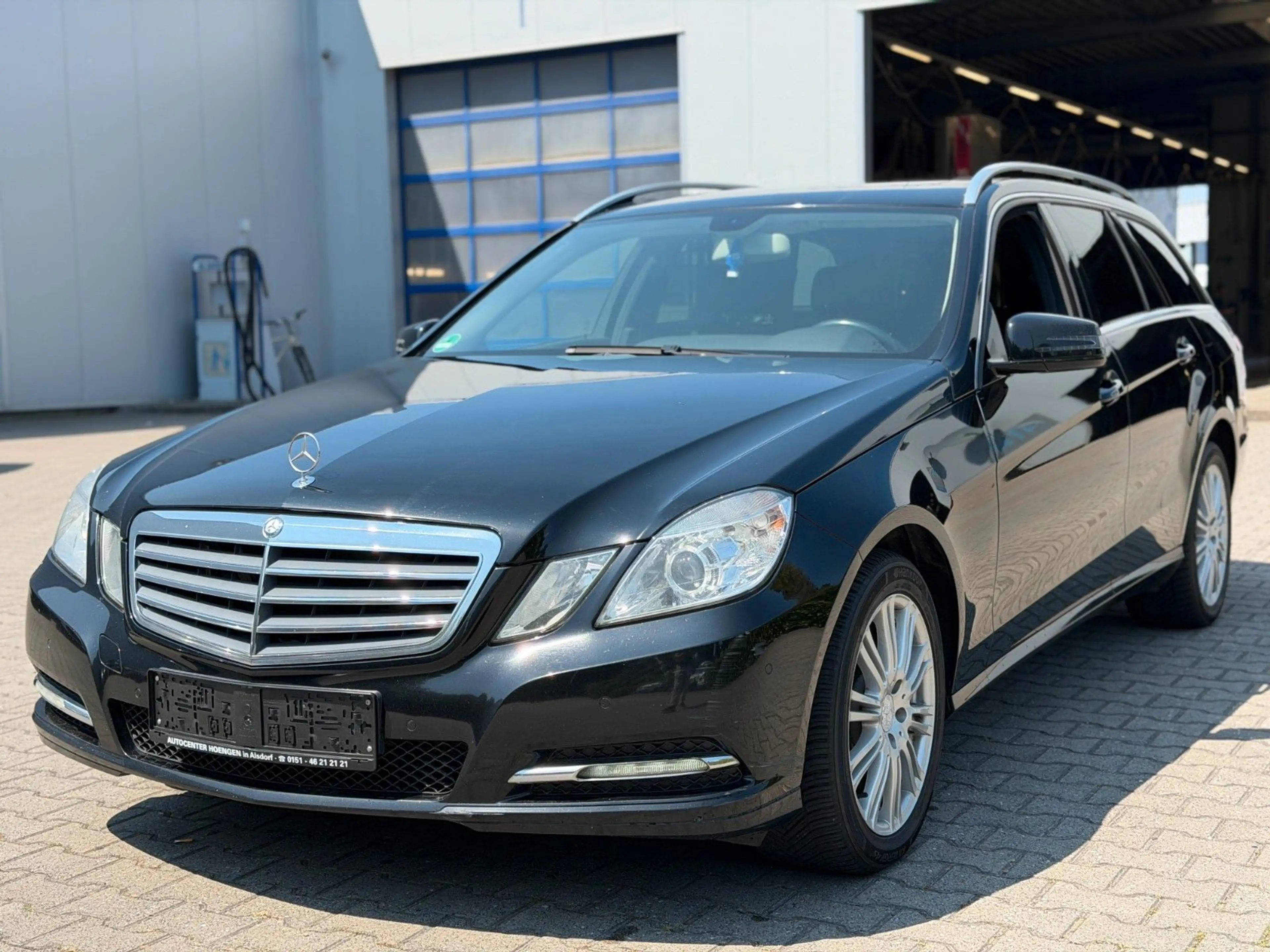 Mercedes-Benz E 250 CDI 4Matic T-Modell * Panorama* Navi* — photo 6