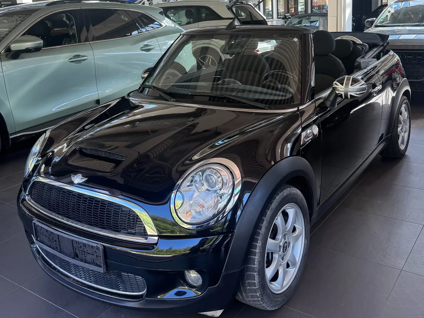 MINI Cooper S Cabrio Cooper S Schwarz - 1