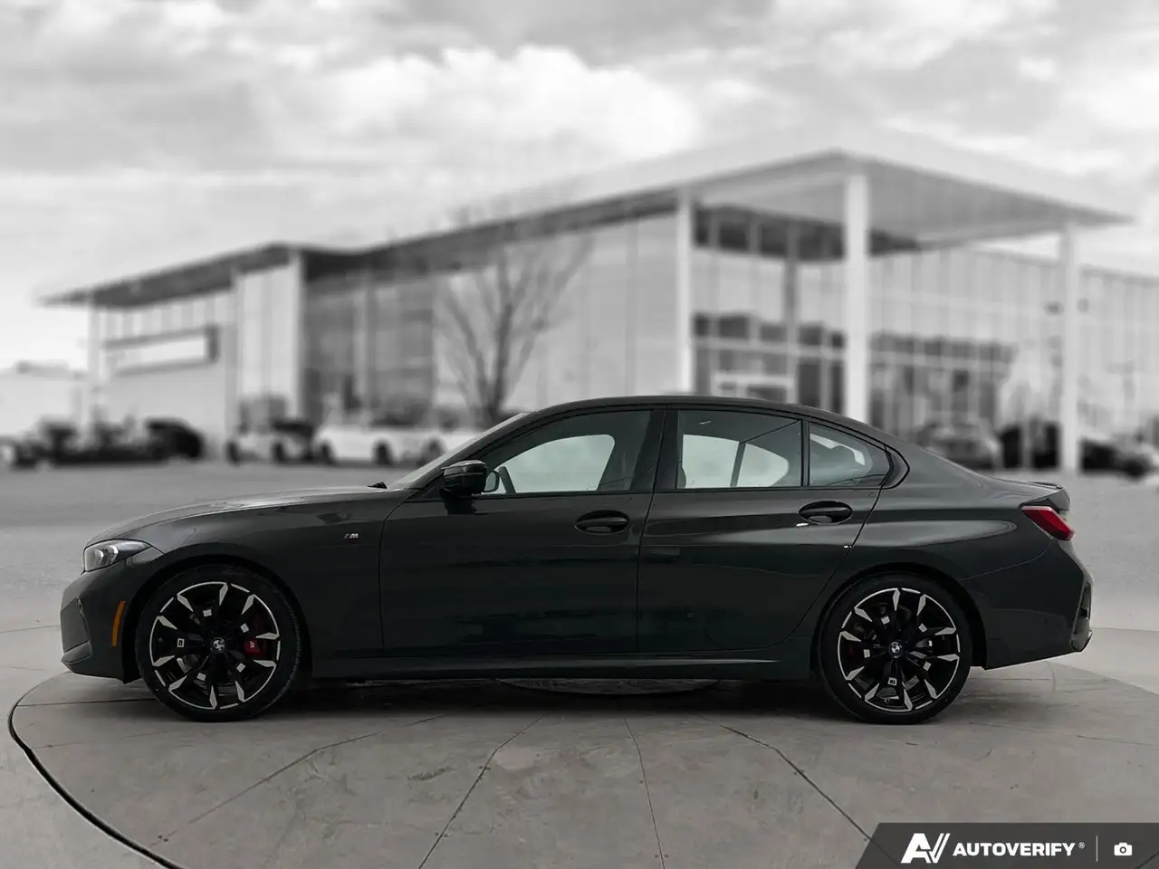 BMW 3 Series снимка BMW 3 Series