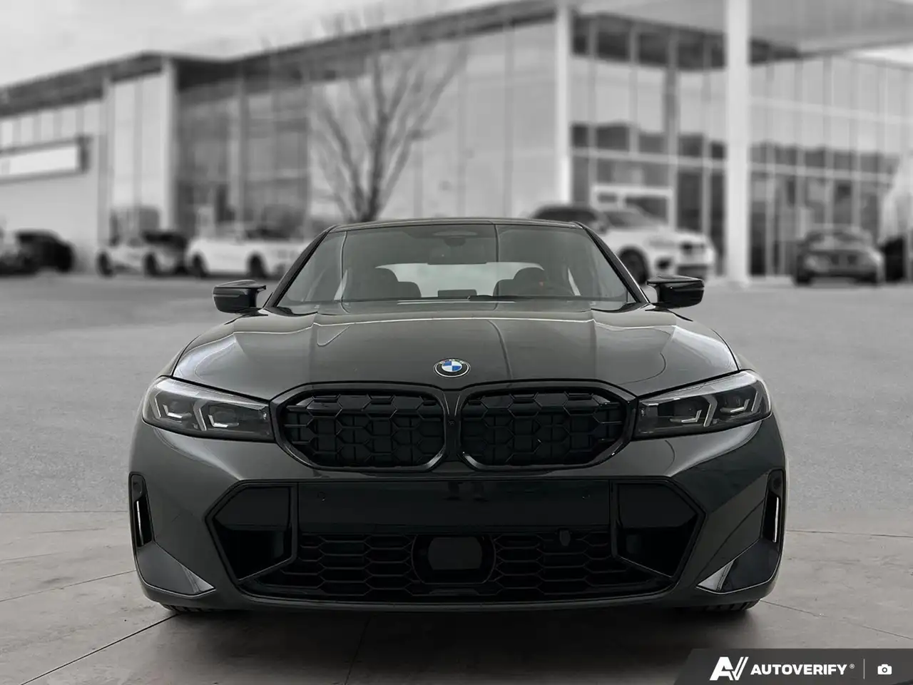 BMW 3 Series снимка BMW 3 Series