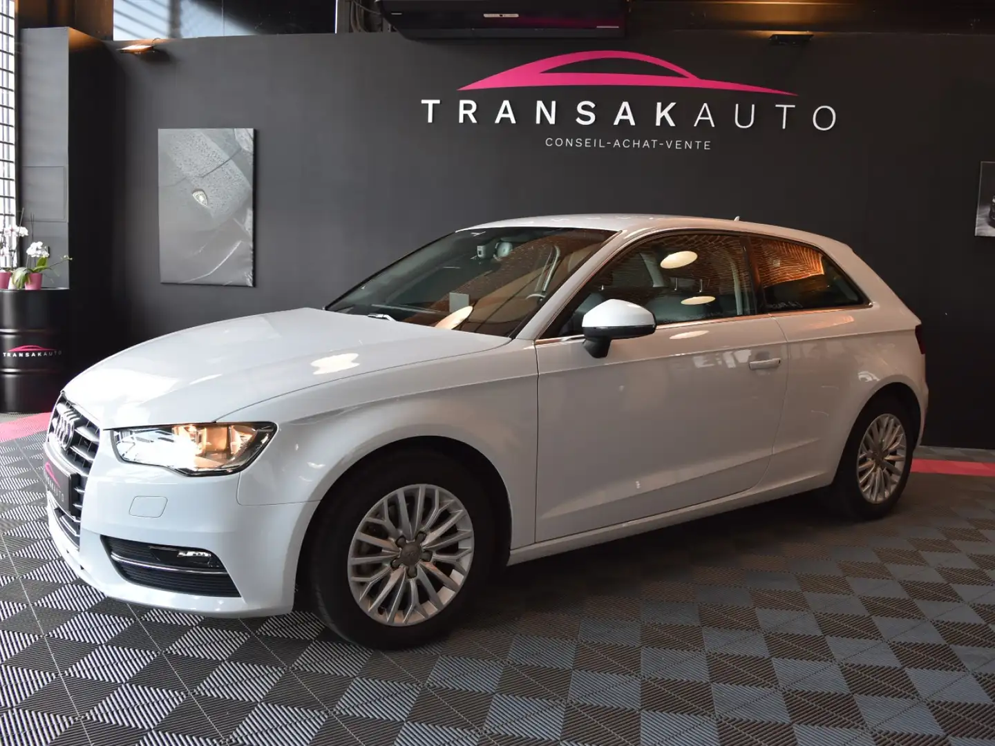 Audi A3 Ambiente Blanc - 1