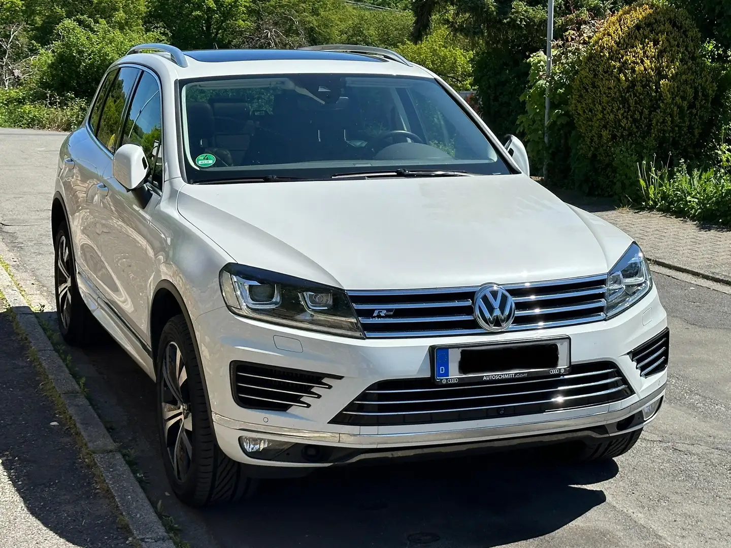 Volkswagen Touareg VW Touareg 3.0 V6 TDI *Executive* *Pano* *Luftfd* Weiß - 1