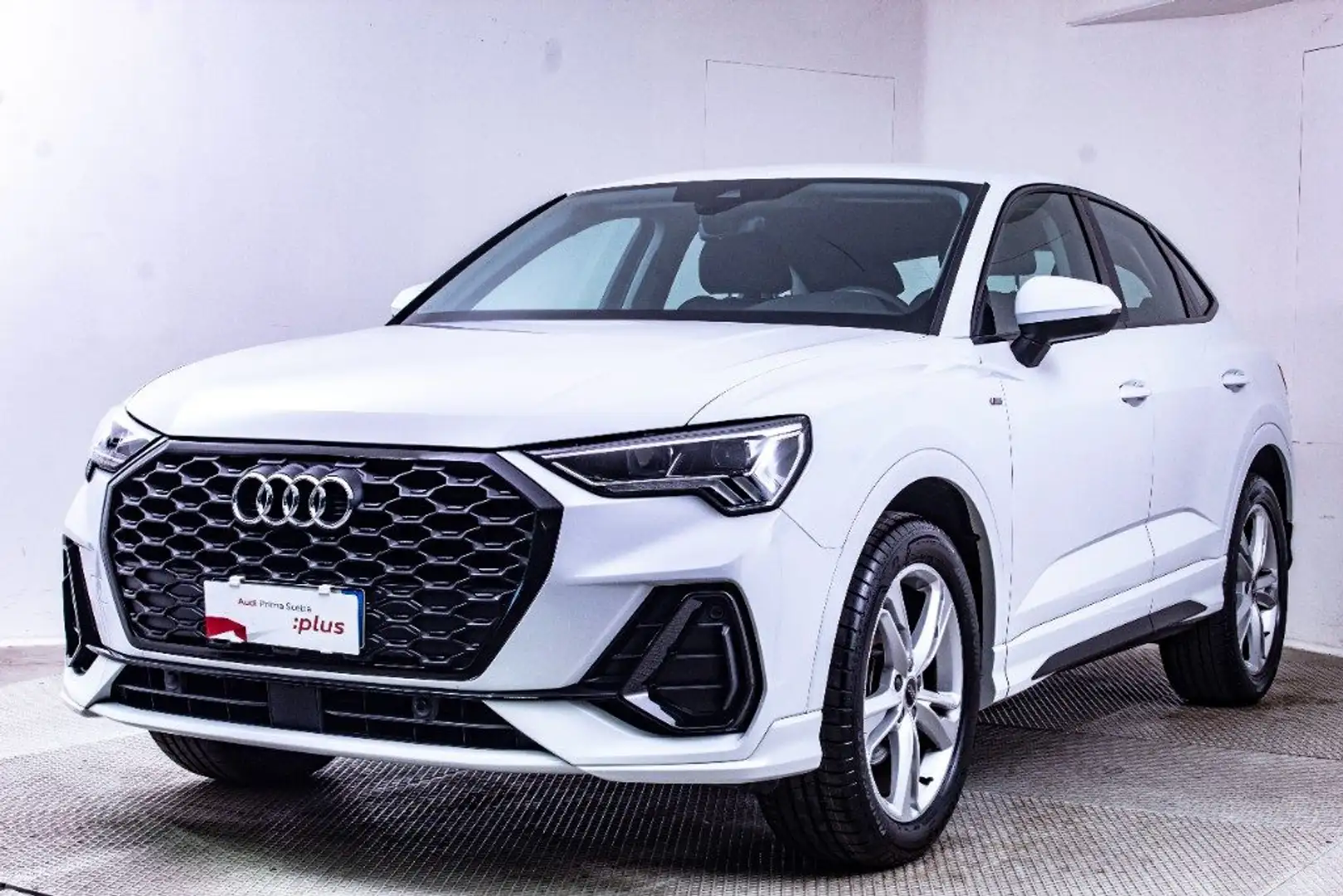 Audi Q3 SPB 35 TDI S tronic S line edition Bianco - 1