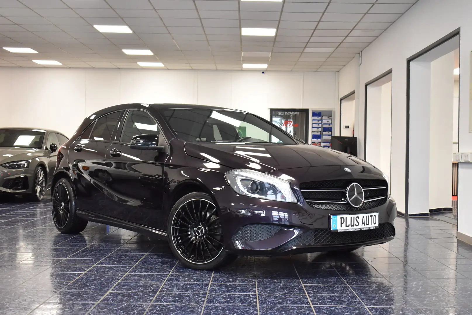 Mercedes-Benz A 200 1,6 Teilleder Xenon Kamera Panora Sitzheiz Violett - 2