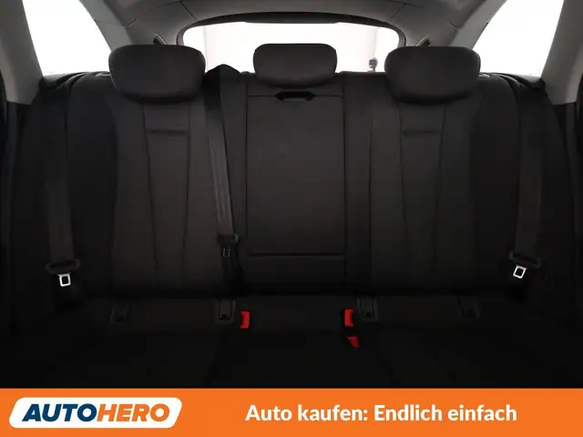 Audi A4 view 15