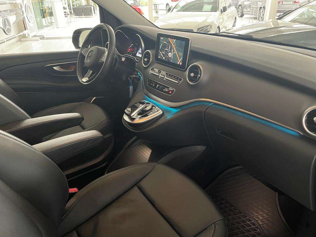 Mercedes-Benz V 250