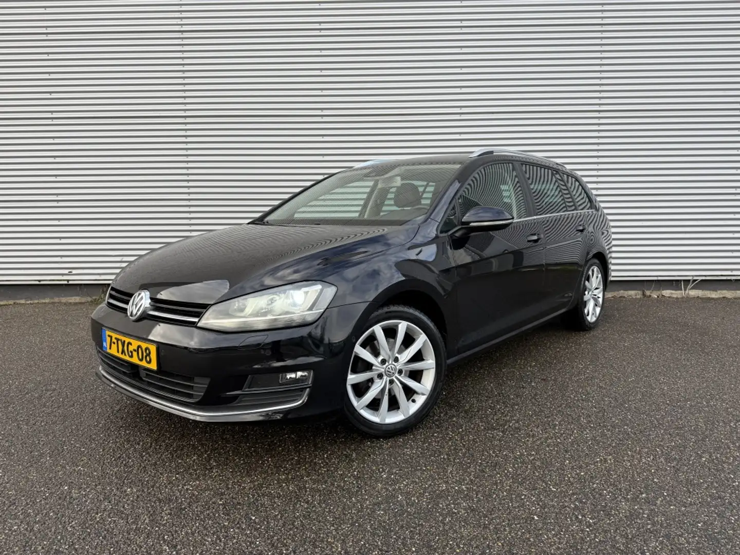 Volkswagen Golf Variant 2.0 TDI Highline NAP Automaat Led Trekhaak 17" ACC Schwarz - 1
