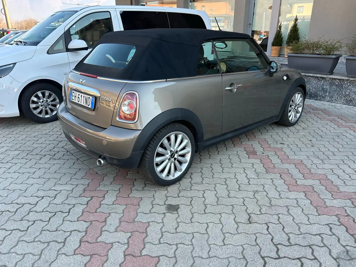 MINI Cooper D Cabrio 2.0 auto - 2