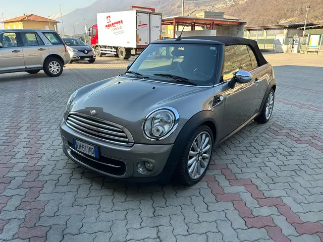 MINI Cooper D Cabrio 2.0 auto