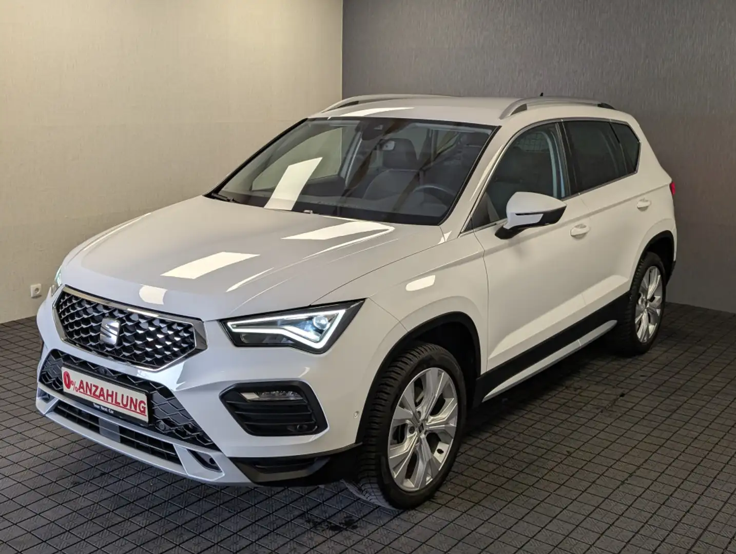 SEAT Ateca Xperience+ACC+Kam+Navi+LED+Keyless+Ambient Blanc - 1