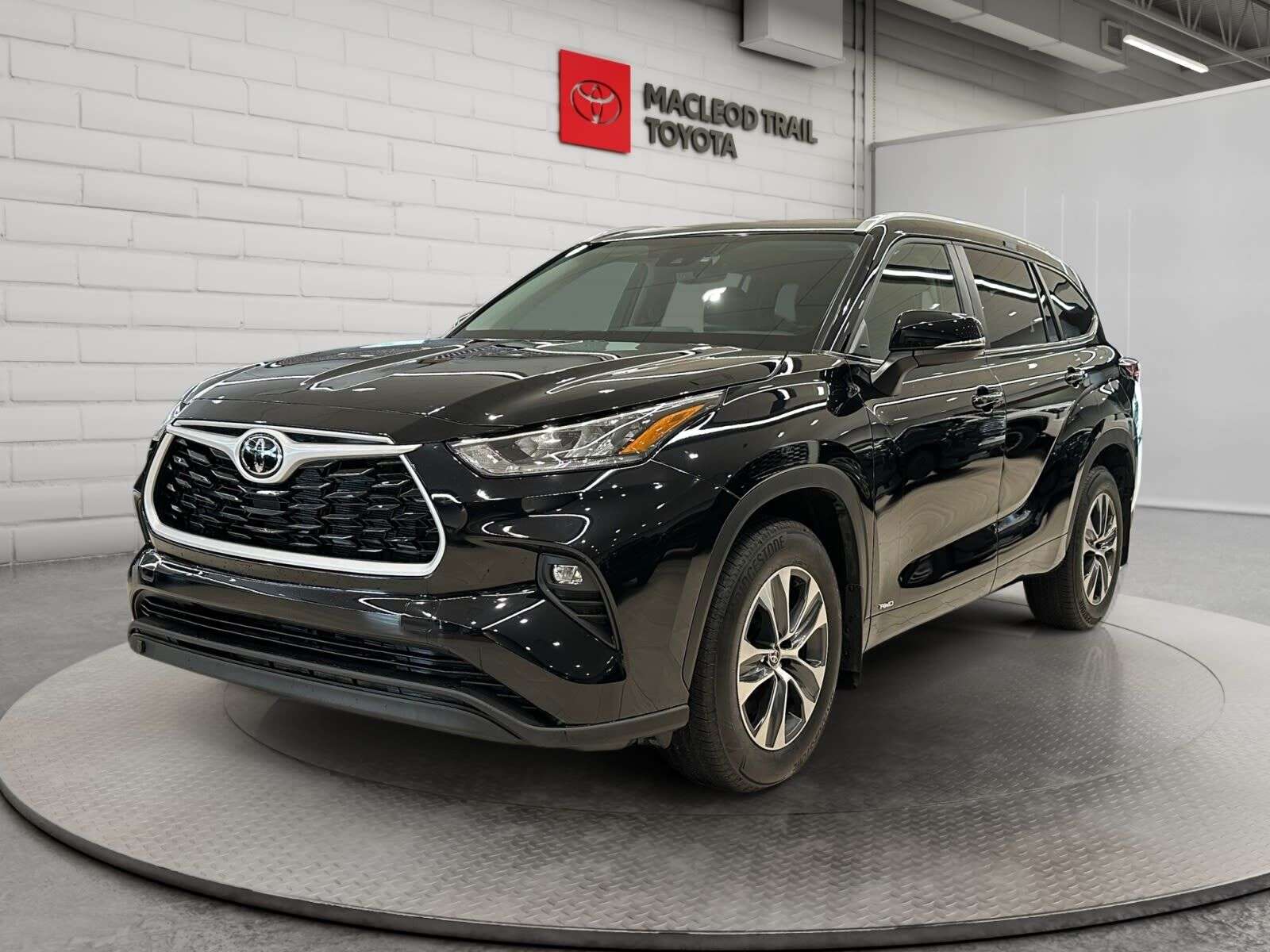 2026 Toyota Highlander Hybrid XLE AWD|One Owner, No Accidents|Leather, Po