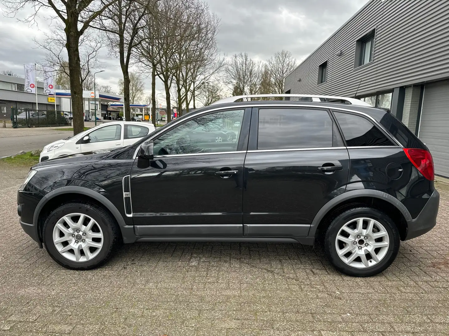 Opel Antara 2.2 CDTi Edition 2x4 Zwart - 2