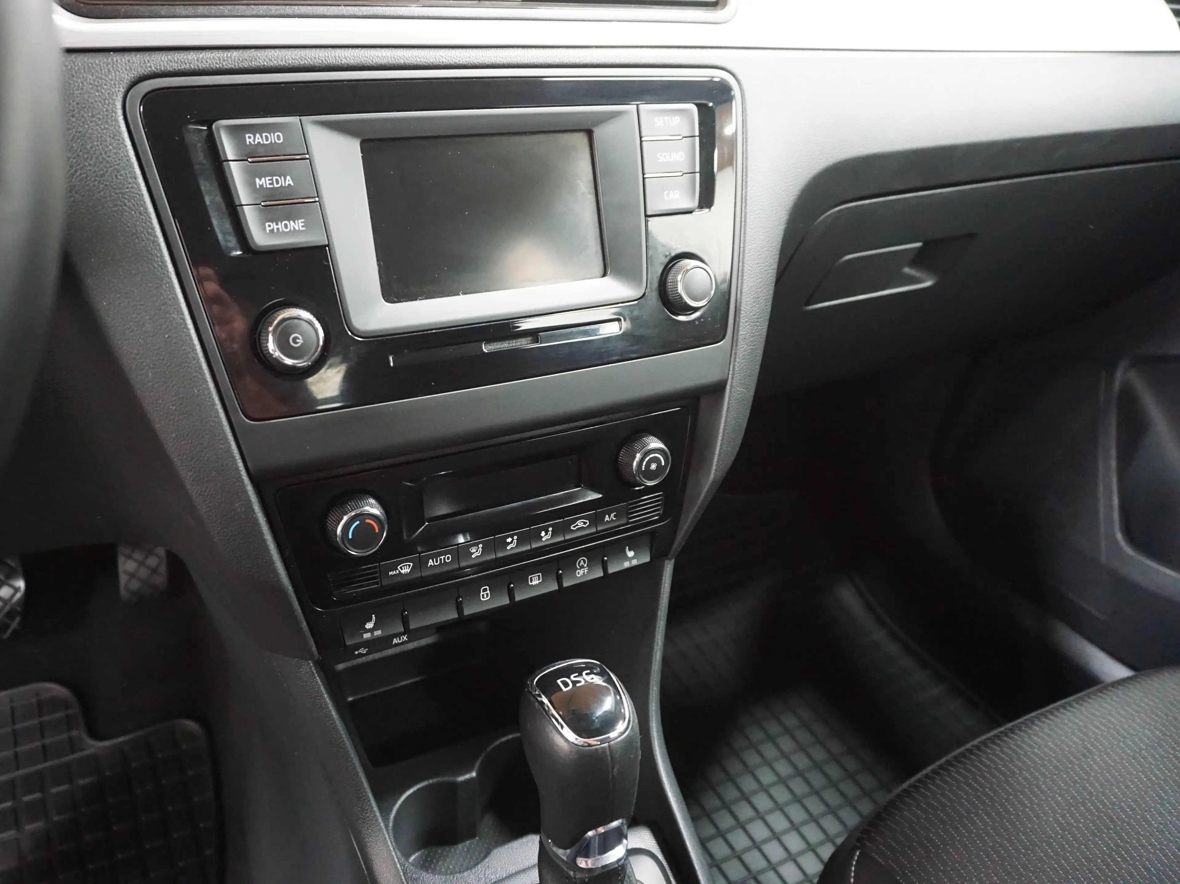 Skoda Rapid/Spaceback Ambition — photo 15