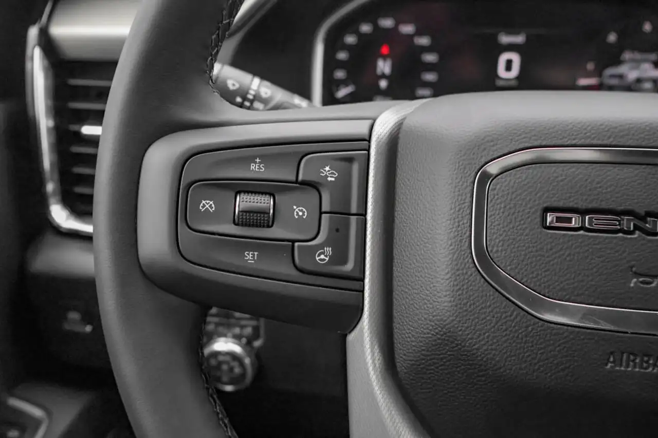 GMC Sierra 3500HD снимка GMC Sierra 3500HD