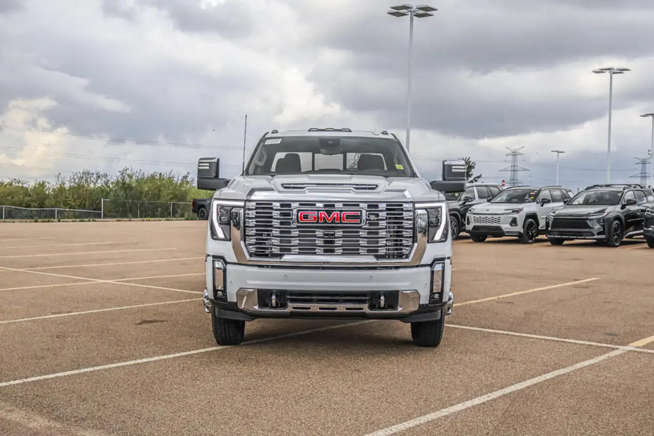 GMC Sierra 3500HD снимка GMC Sierra 3500HD