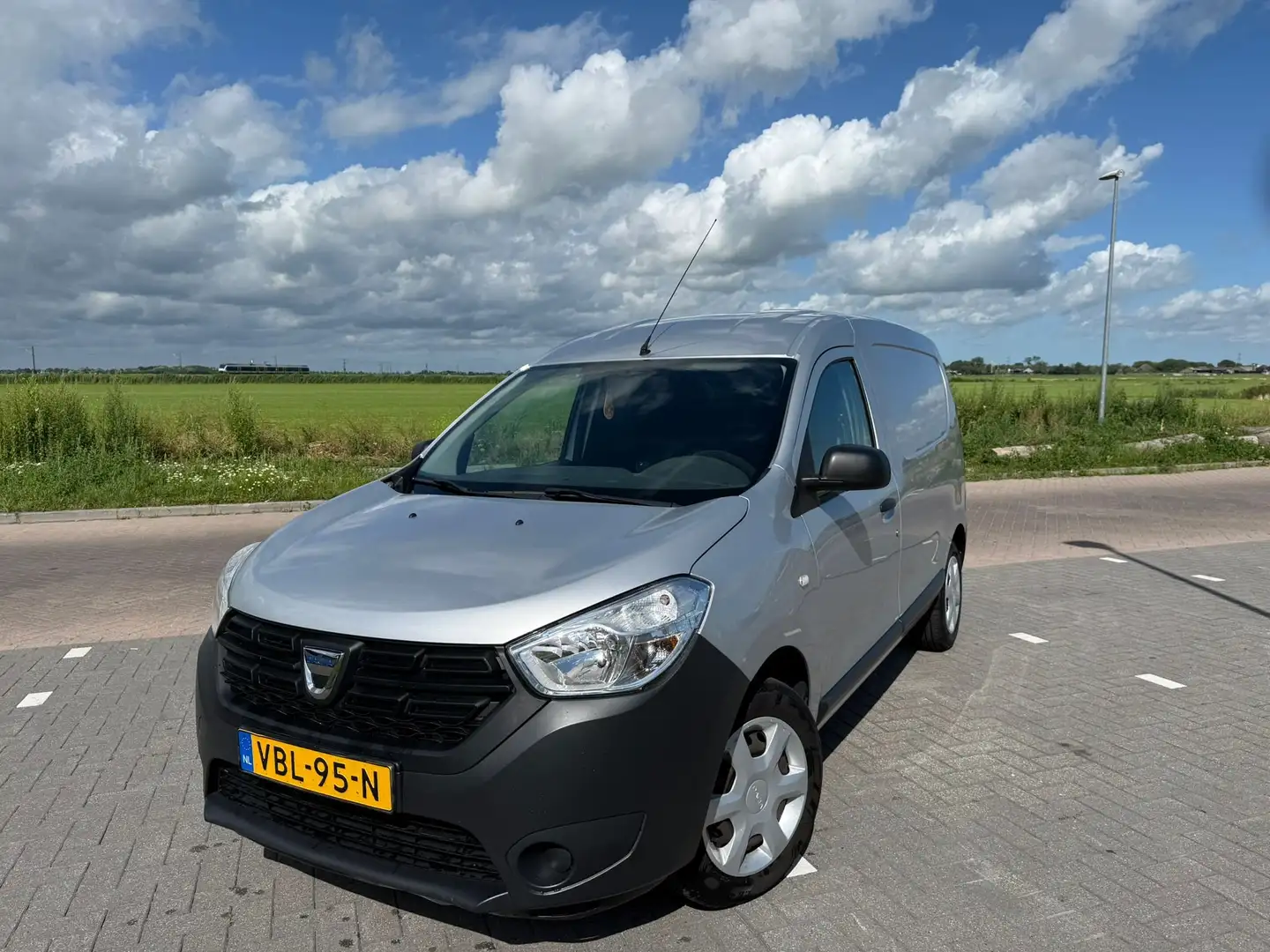 Dacia Dokker Dokker 1.5 dCi 75 Essential Zilver - 1