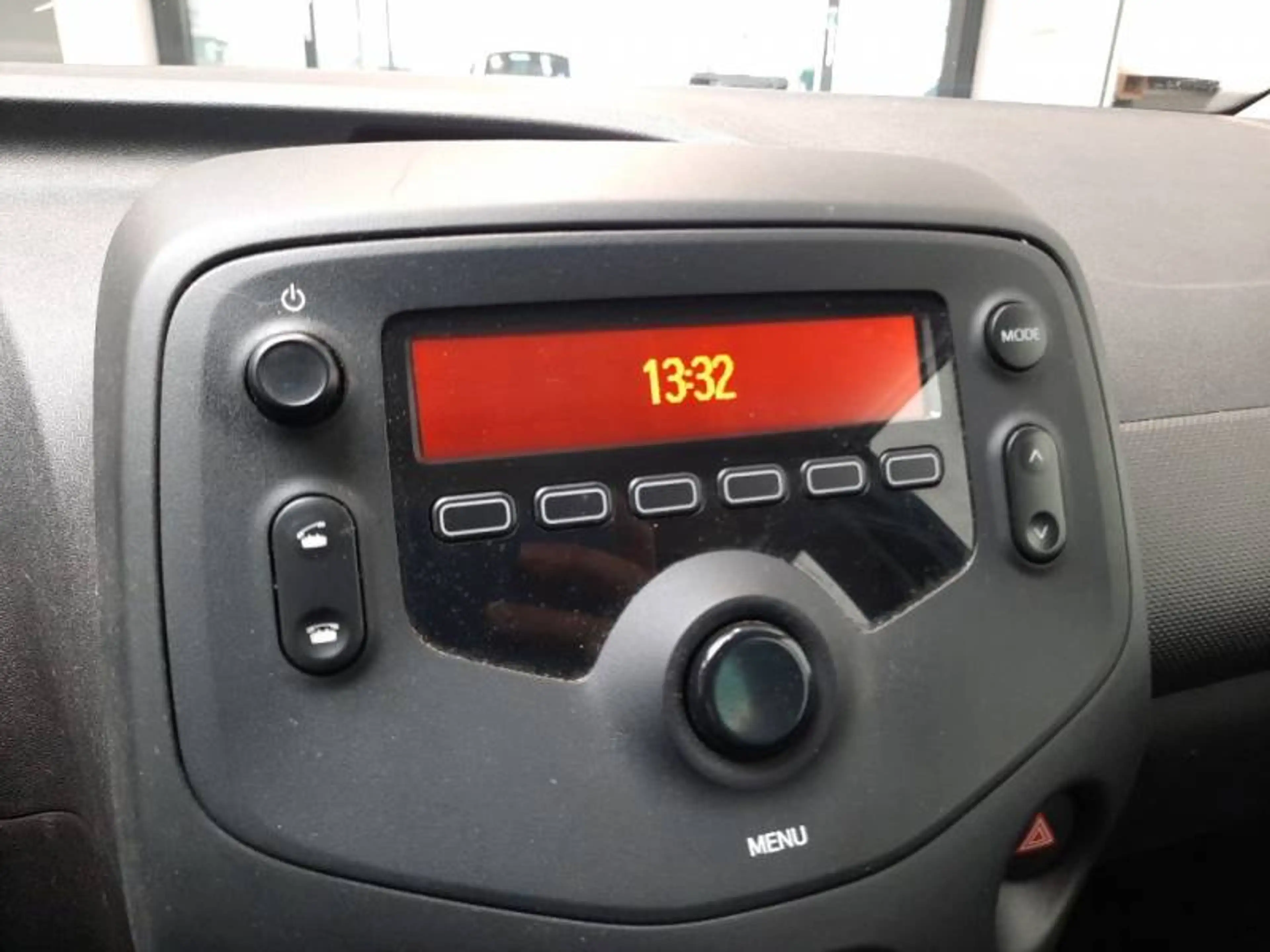 Peugeot 108 1 1.0 VTi 53kW S&S Evap Like — photo 15