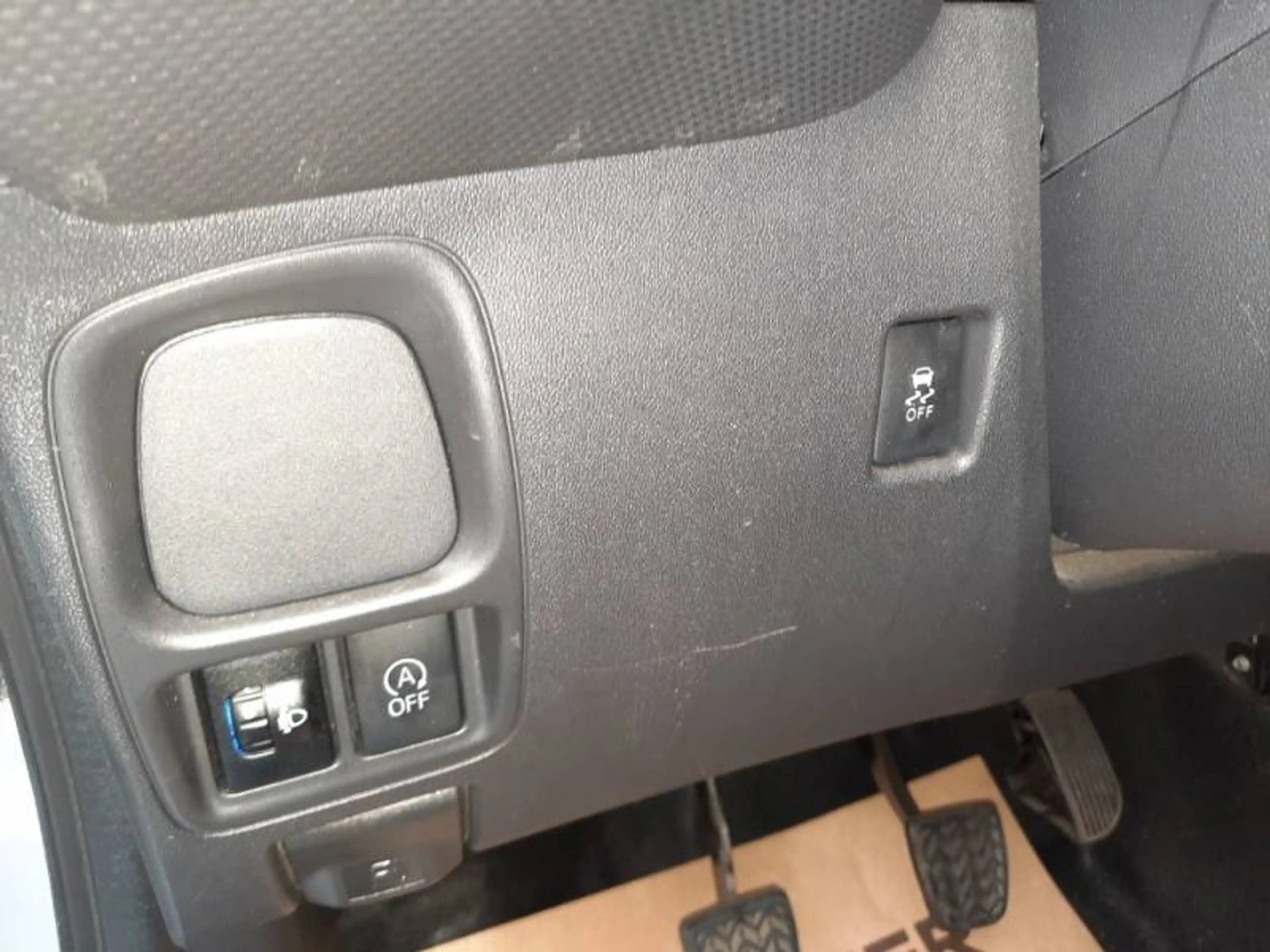 Peugeot 108 1 1.0 VTi 53kW S&S Evap Like — photo 13