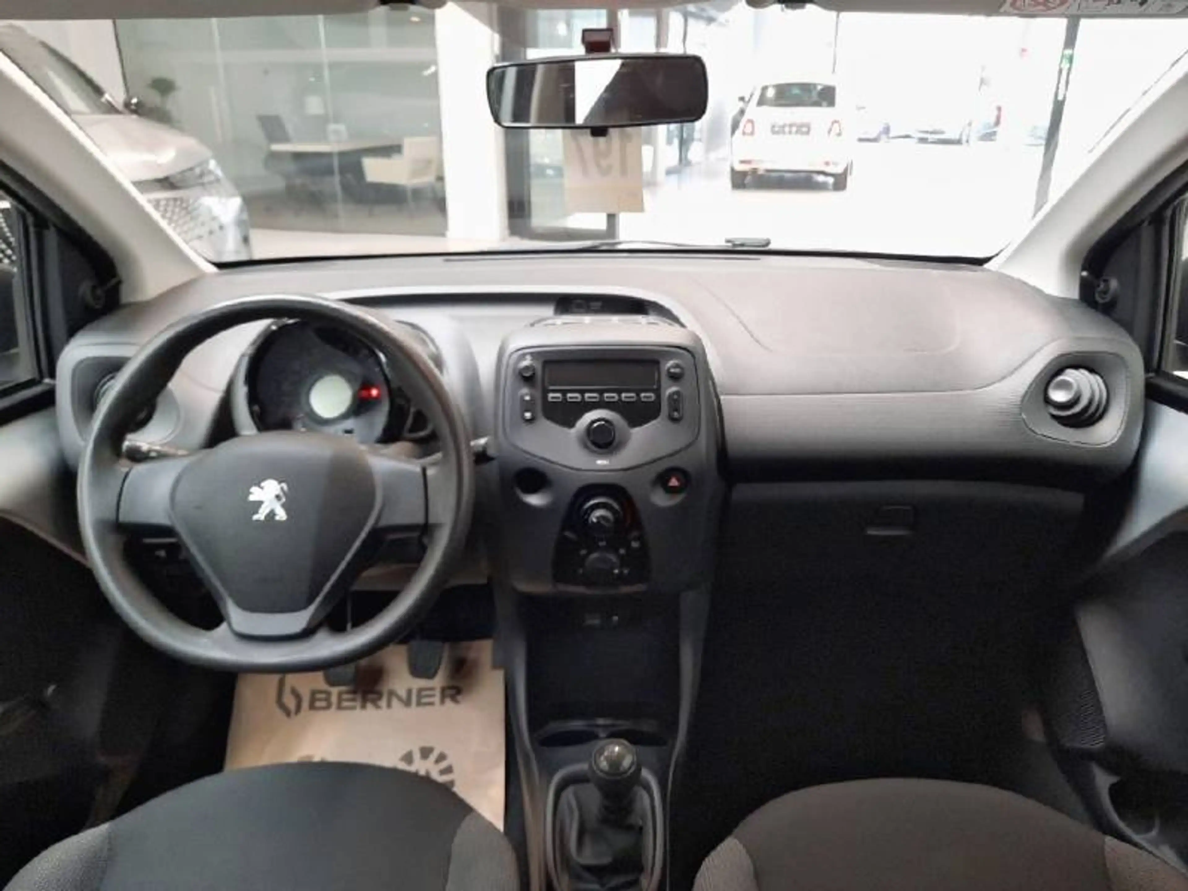 Peugeot 108 1 1.0 VTi 53kW S&S Evap Like — photo 8