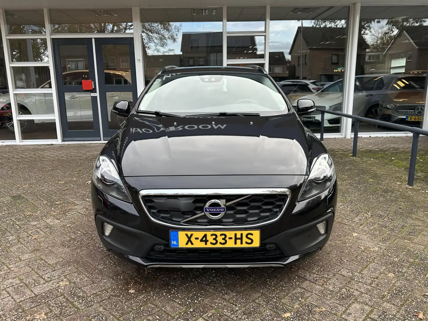 Volvo V40 Cross Country 5 Cilinder! Xenon, Navi, Climat, Pdc, LM.. Zwart - 2