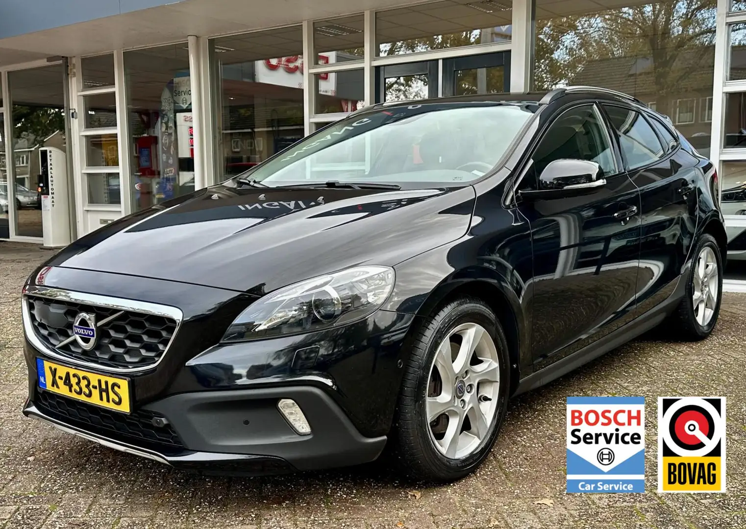 Volvo V40 Cross Country 5 Cilinder! Xenon, Navi, Climat, Pdc, LM.. Zwart - 1