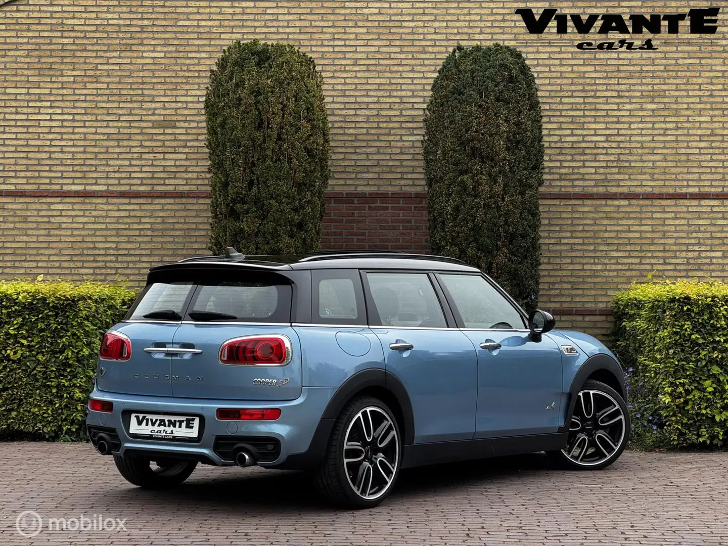 MINI Cooper SD Clubman 2.0 ALL4 Chili Serious Business JCW Pano*Camera*Cr Bleu - 2