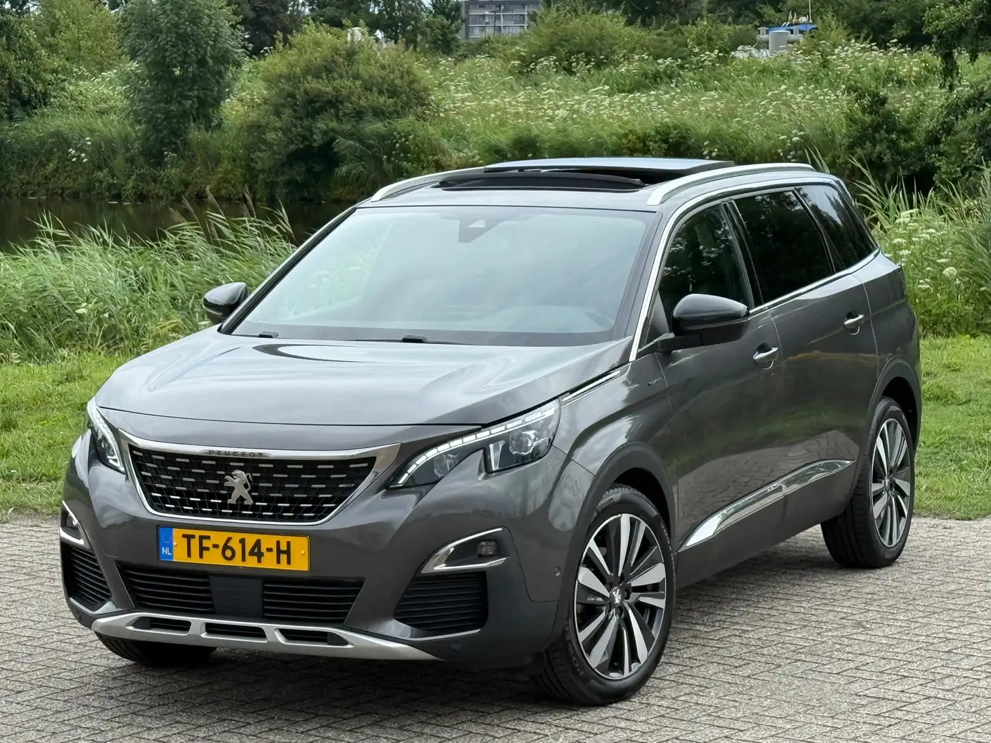 Peugeot 5008 1.2 PureTech 130pk GT-line - Gris Thorium - Panora Gri - 2