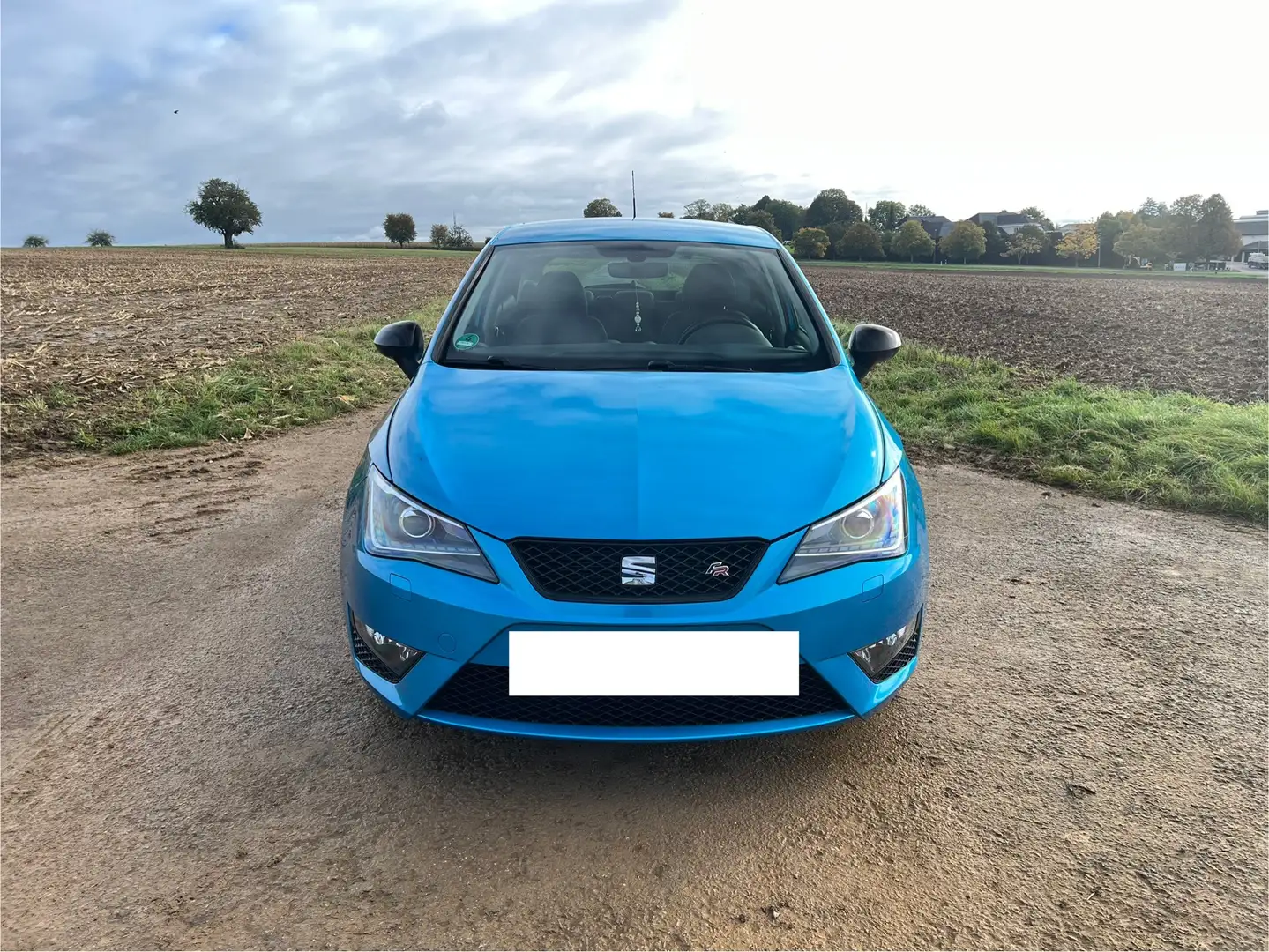 SEAT Ibiza FR Blau - 1