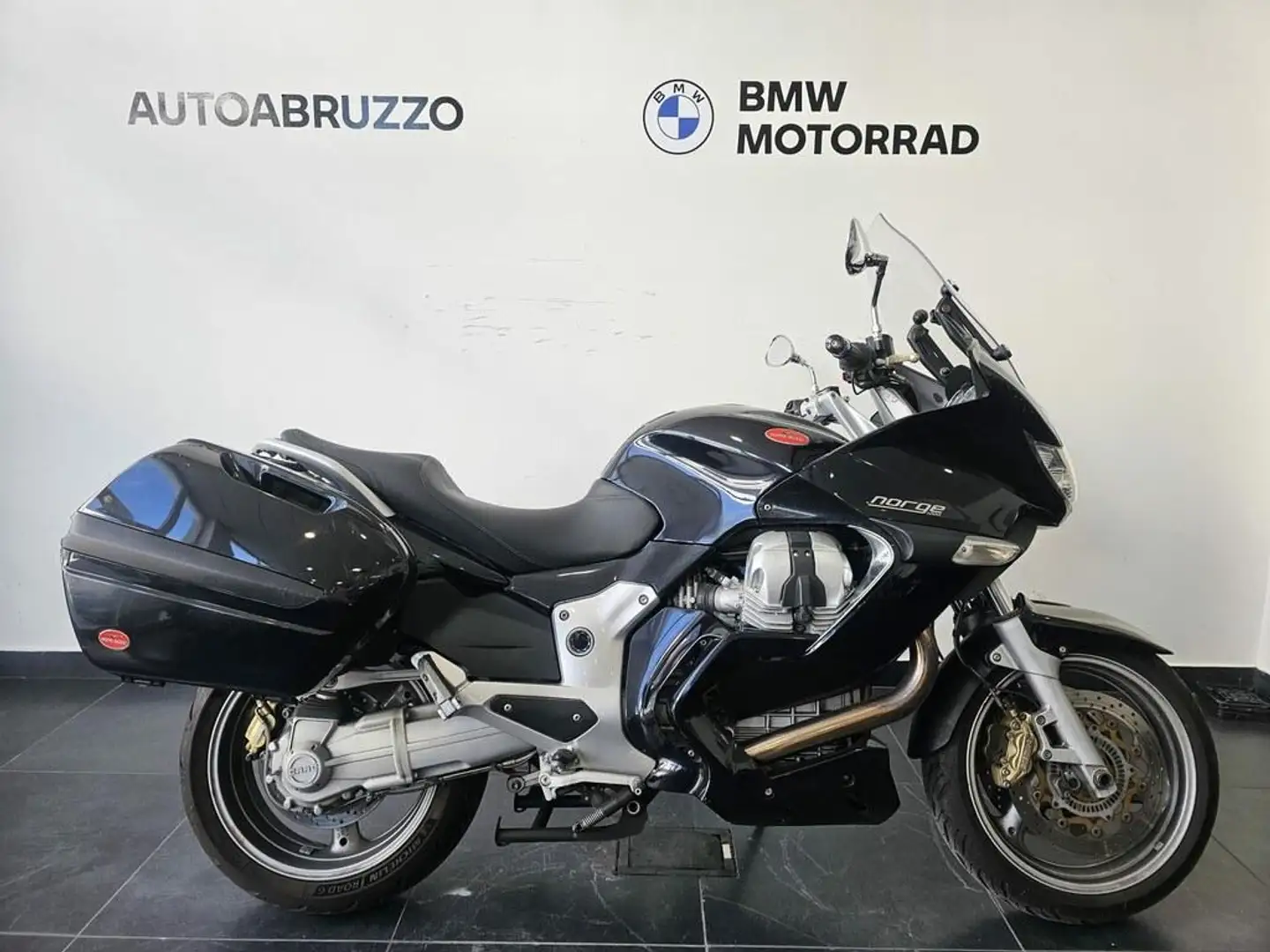 Moto Guzzi Norge 1200 GT - 1