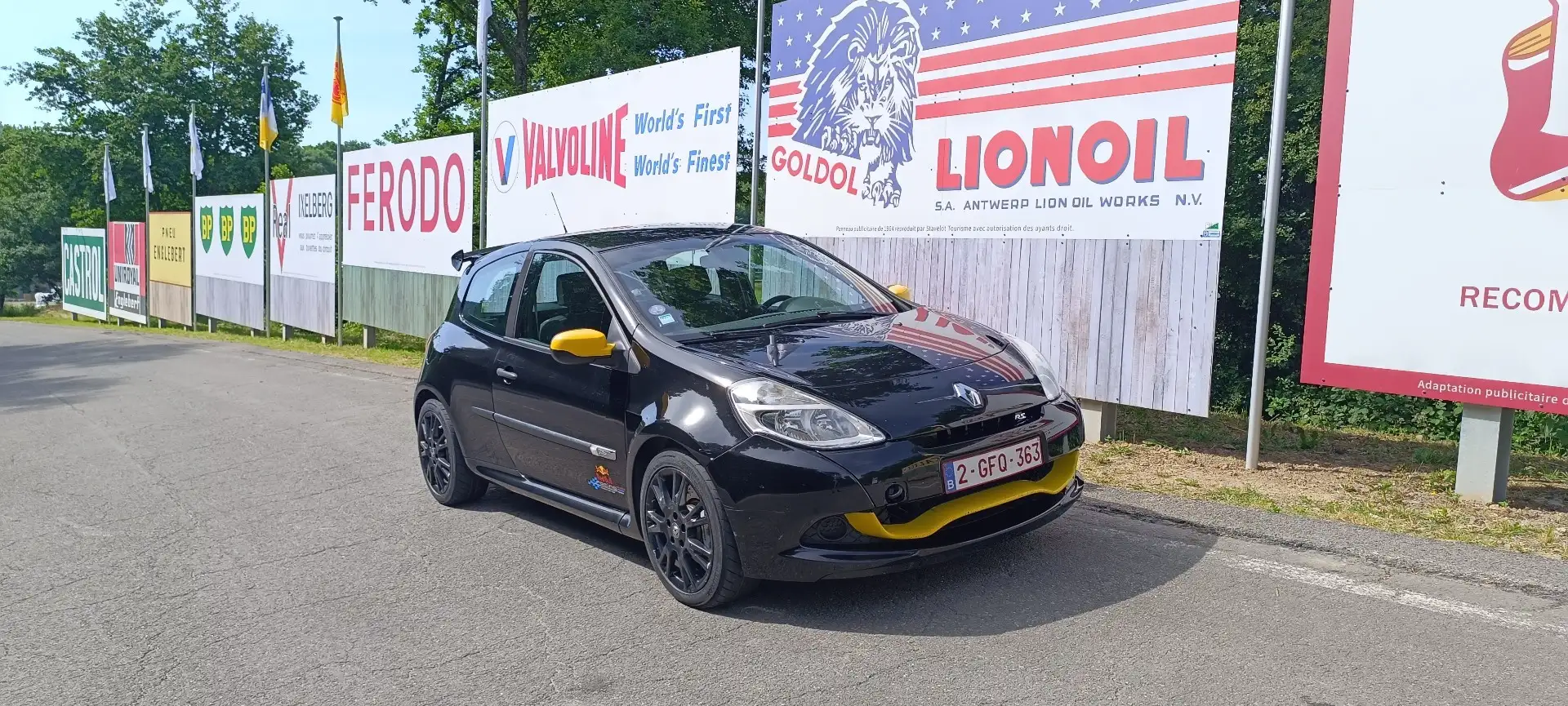 Renault Clio III 2.0 16V 203 Sport Cup - 1