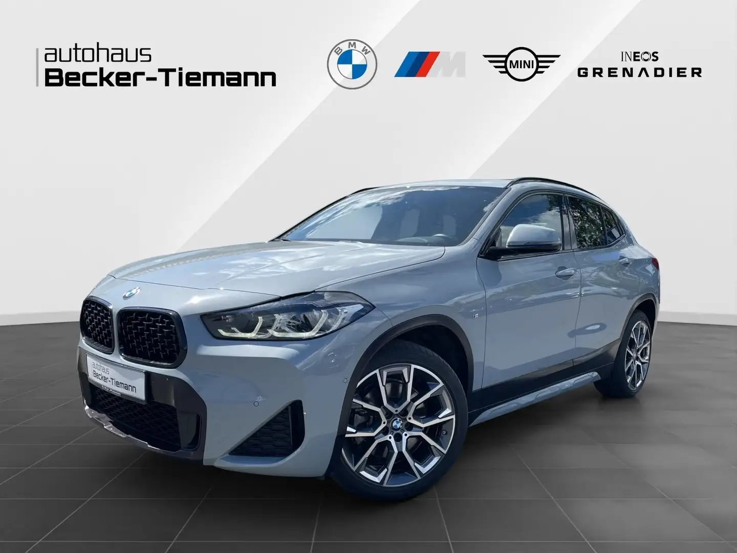 BMW X2 xDrive20i *AUT.*M SPORT MESH*AD.LED*AHK*19ZOLL*KAM Gris - 1