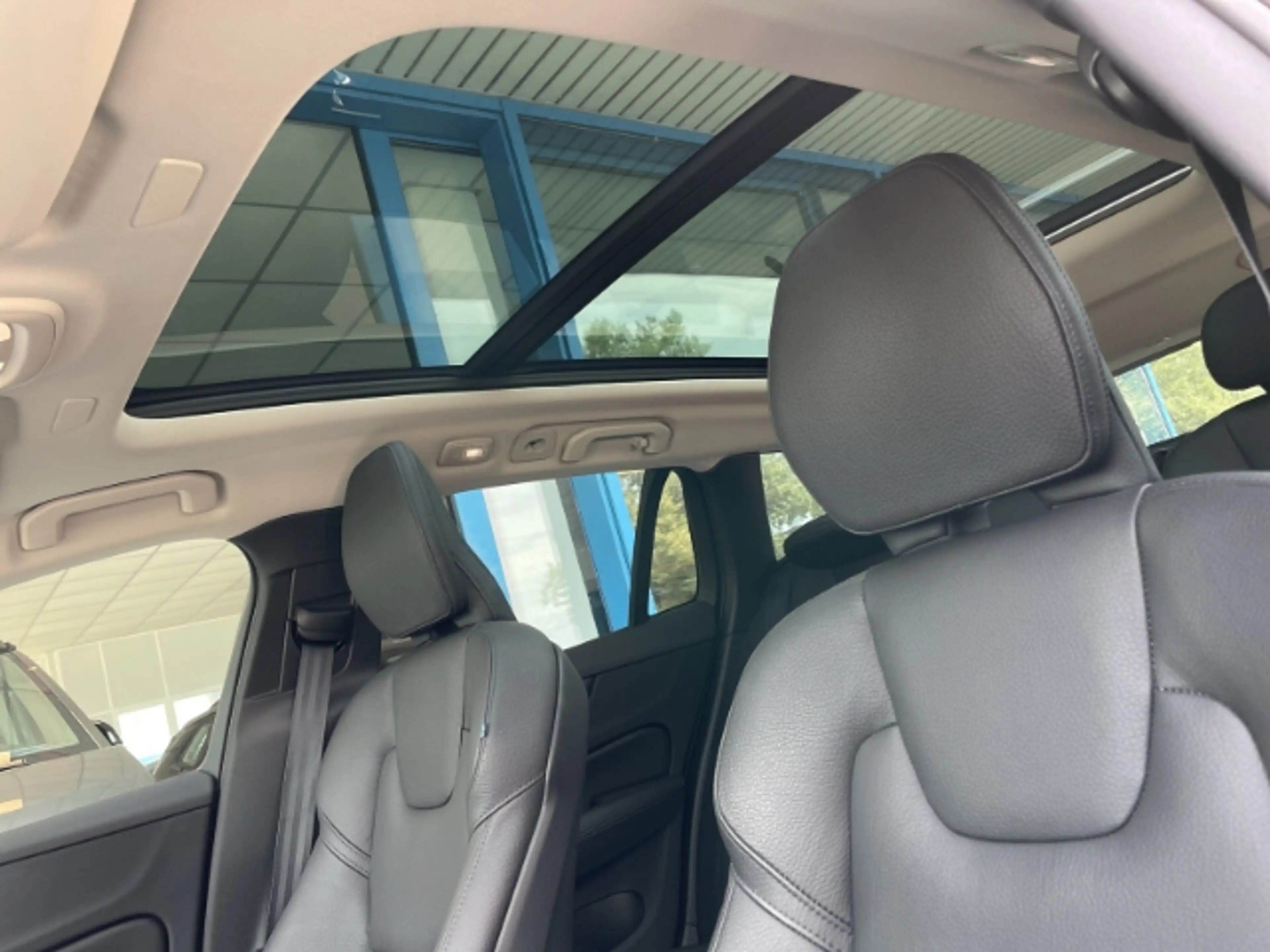 Volvo V60 Cross Country B5 AWD Ultimate Mild-Hybrid Autom. AHK, Rückfahrka — photo 14
