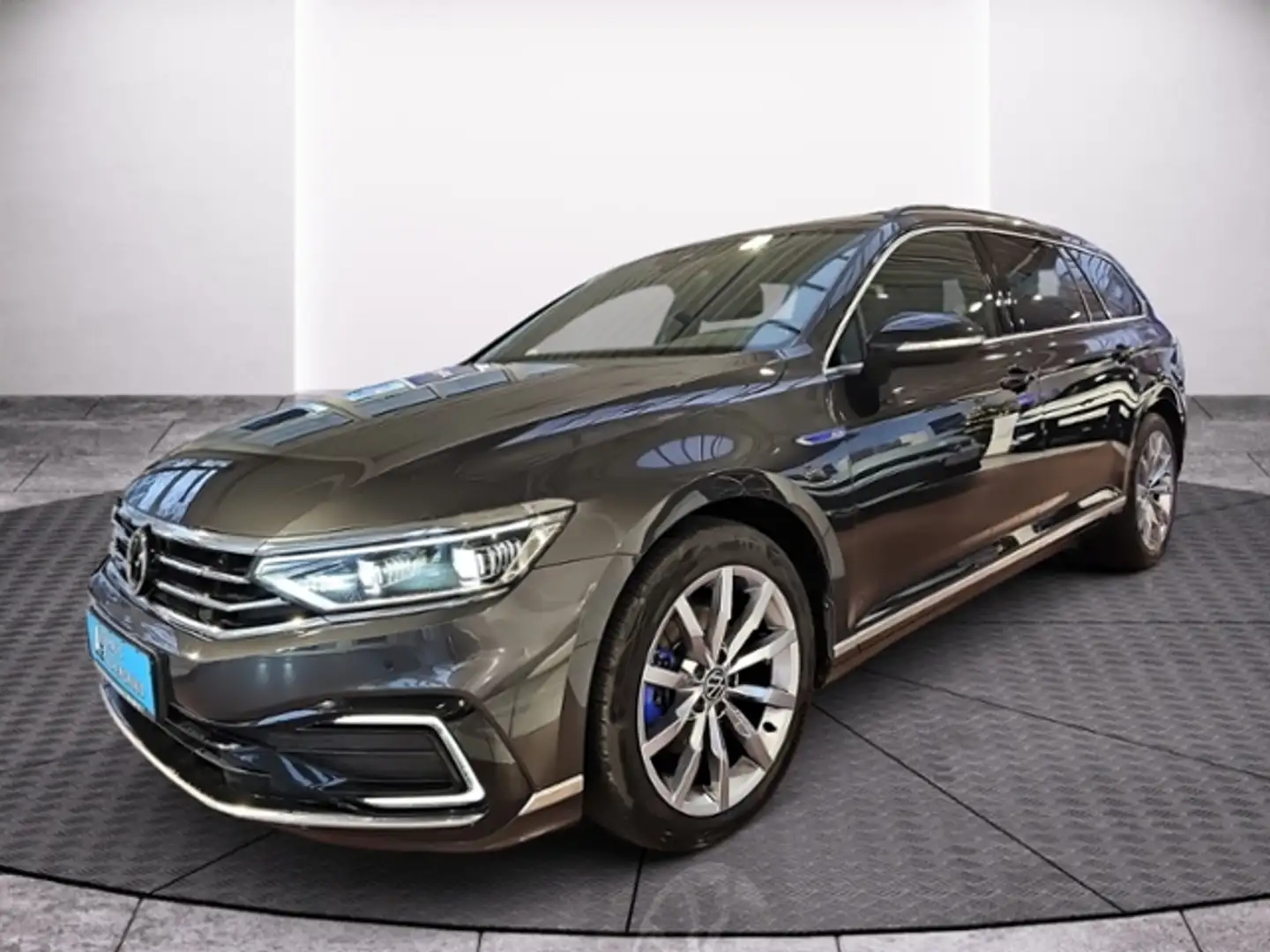 Volkswagen Passat Variant 1.4 DSG Hybrid GTE UPE 62TEUR PANO MATRIX NAVI KE Grau - 2